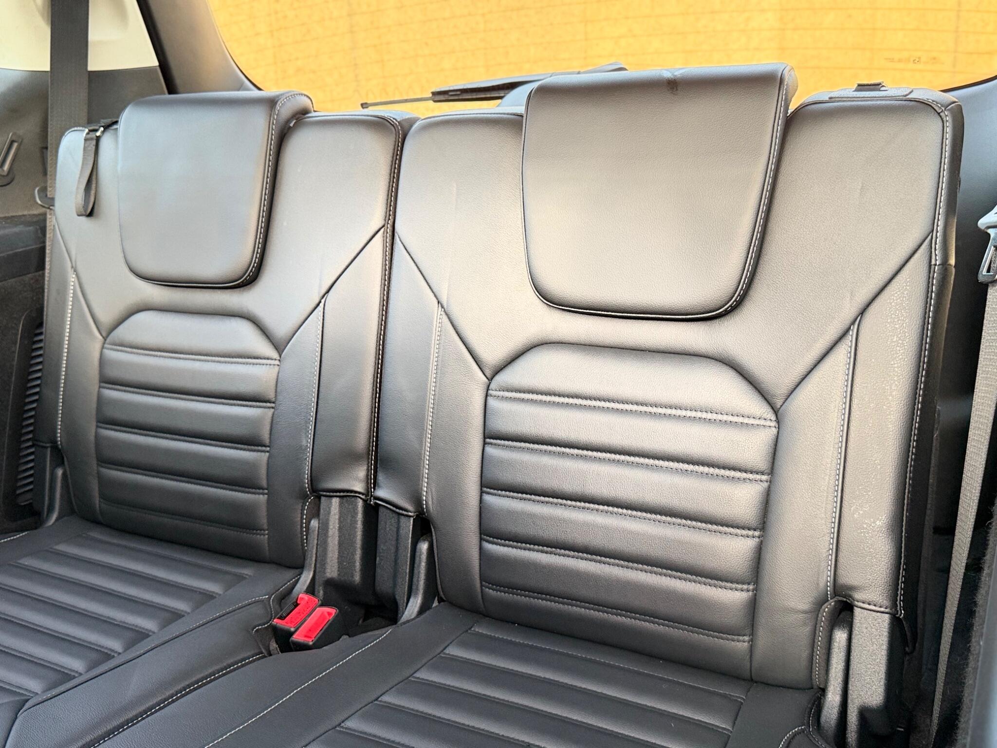 Ford Galaxy view 18