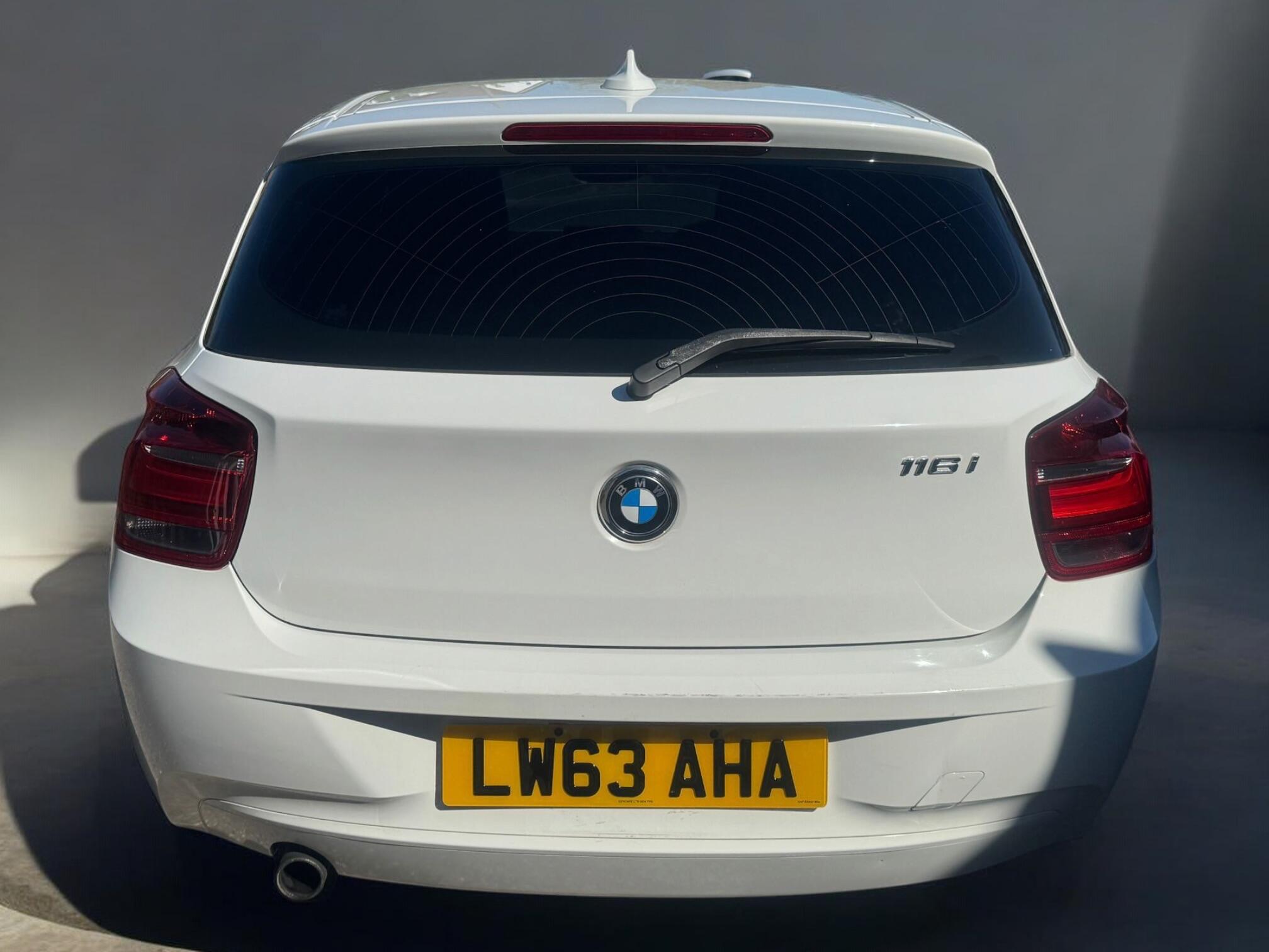 BMW 1 Series view 2