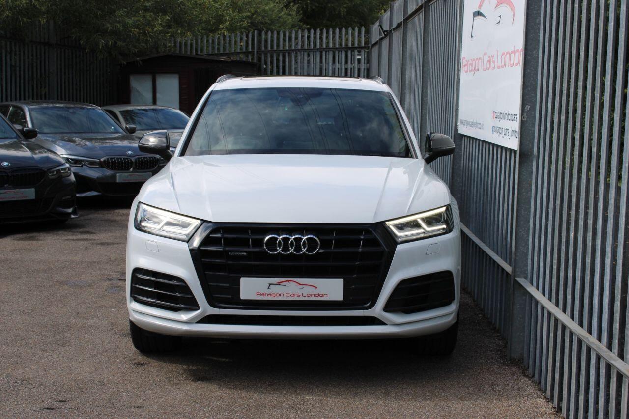 Audi Q5 view 6