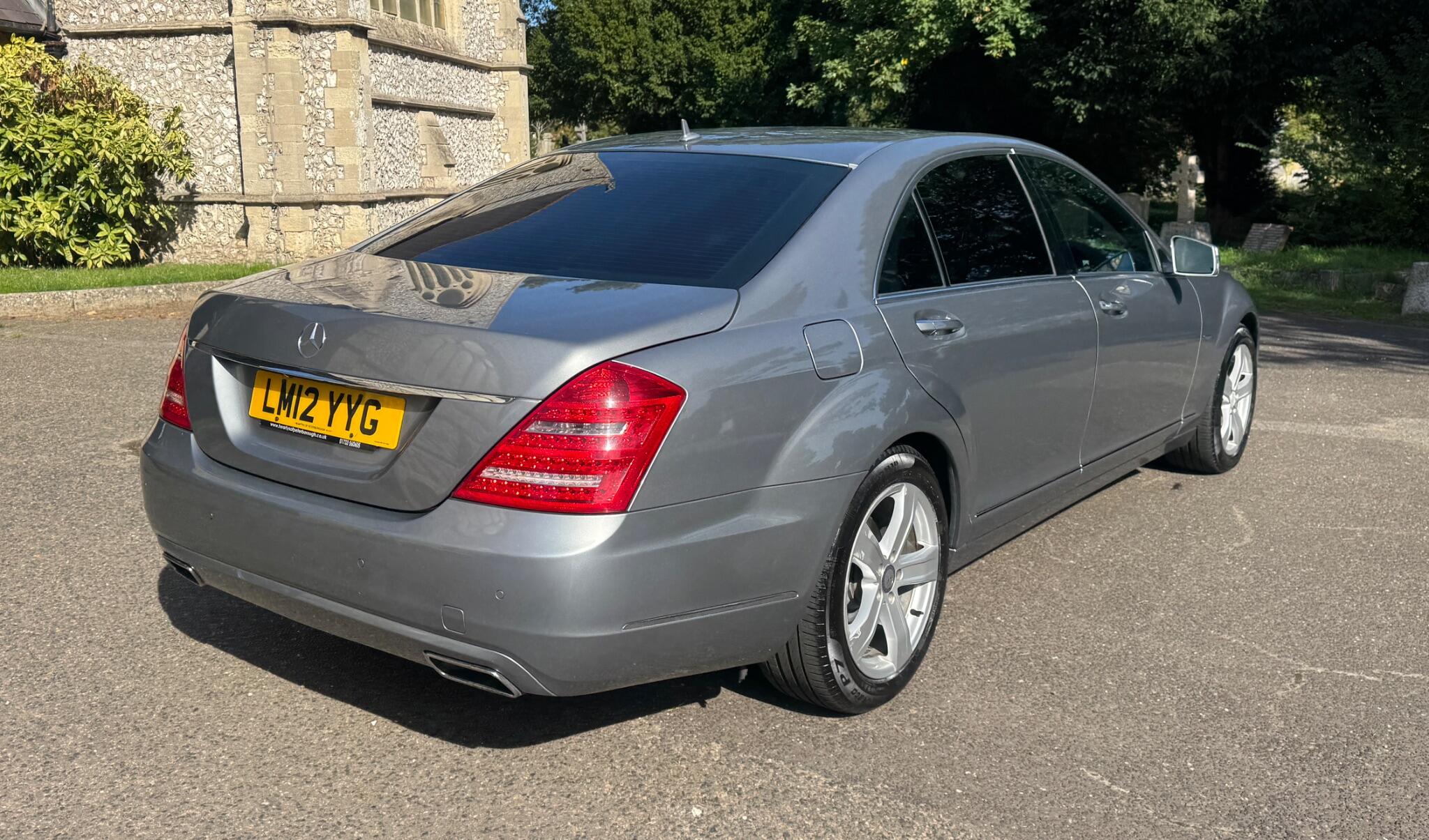 Mercedes-Benz S-Class view 19