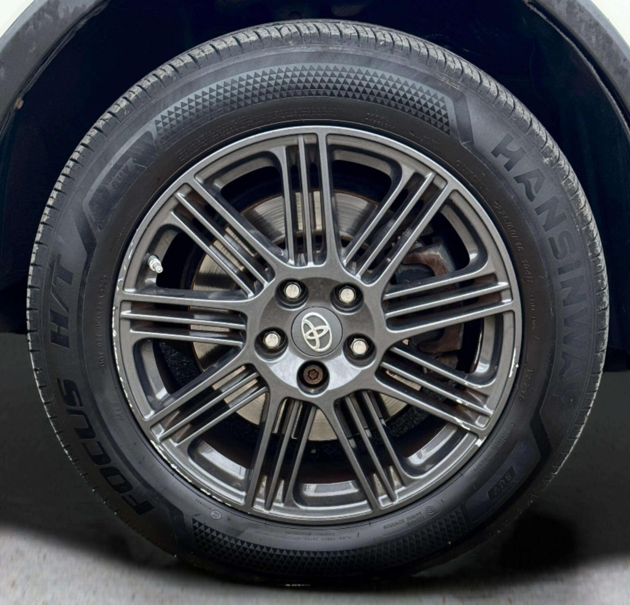 Toyota Rav4 view 85