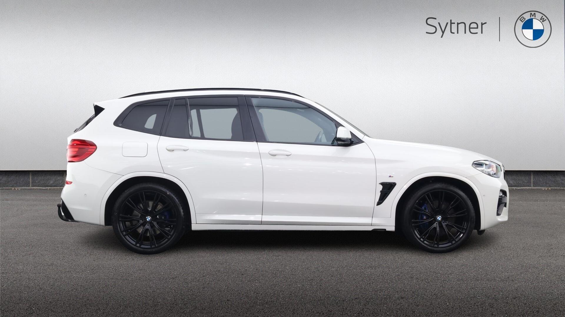 BMW X3 view 3
