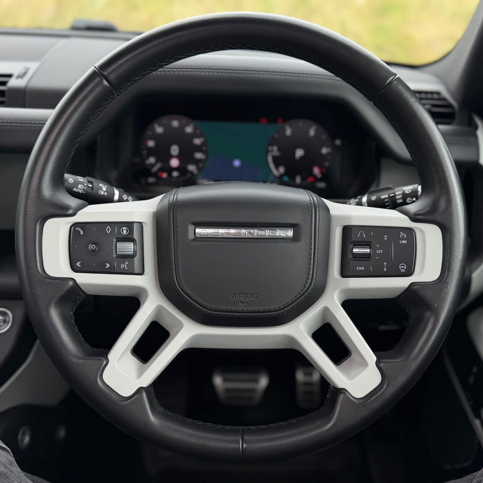 Land Rover Defender view 5