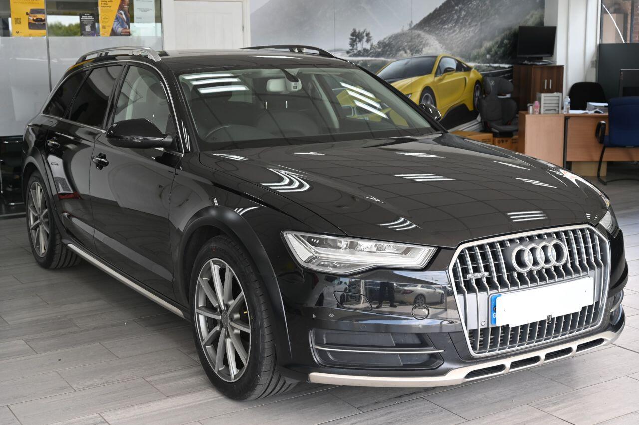 Audi A6 Allroad view 2