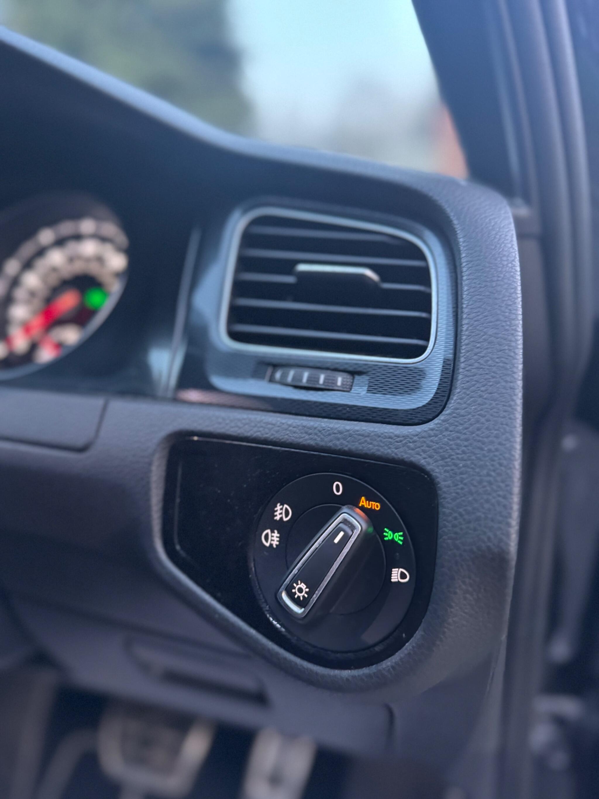 2016 Volkswagen Golf 2.0 TDI BlueMotion Tech GTD DSG Euro 6 (s/s) 5dr image 53