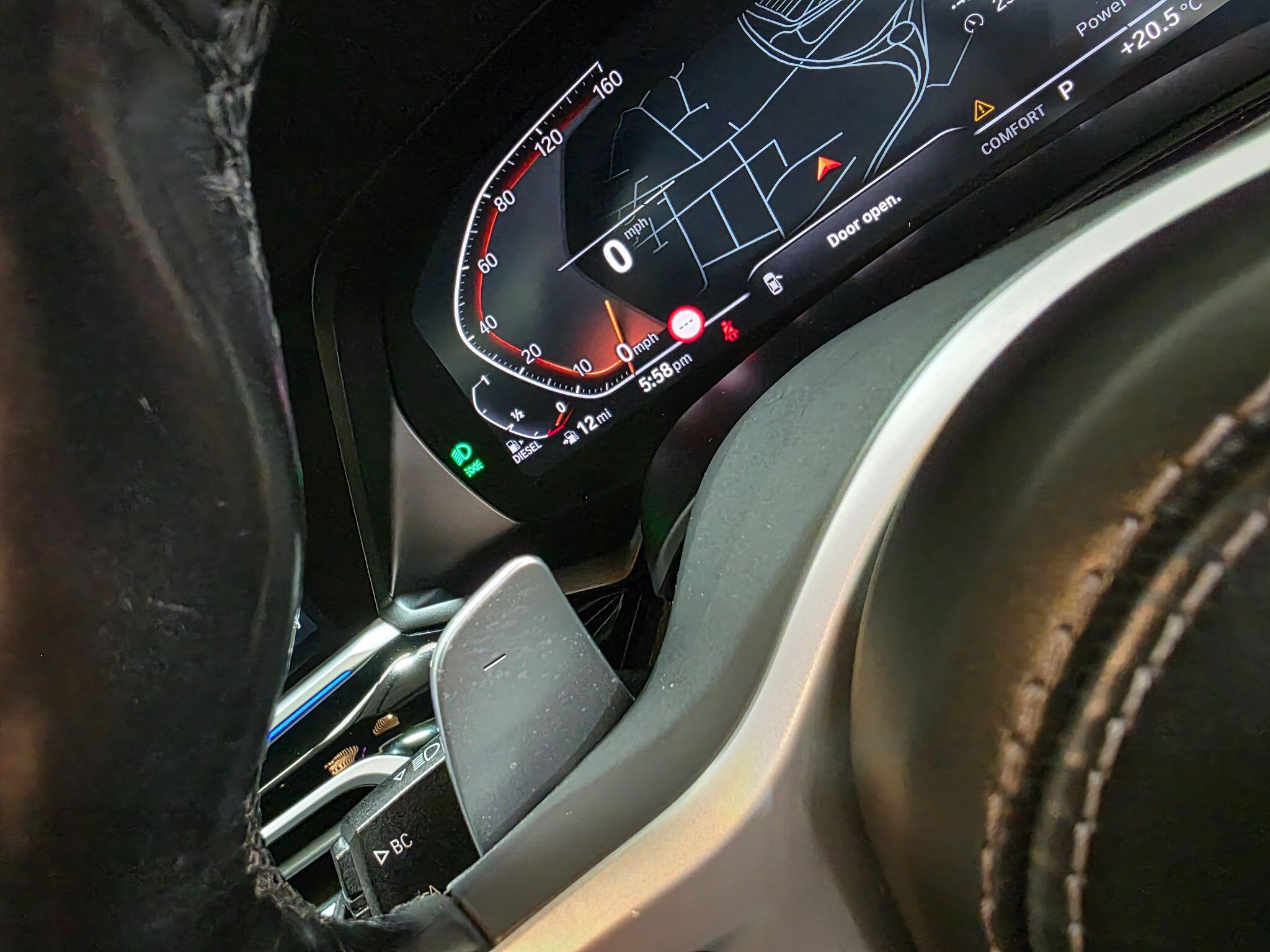 BMW X7 view 34