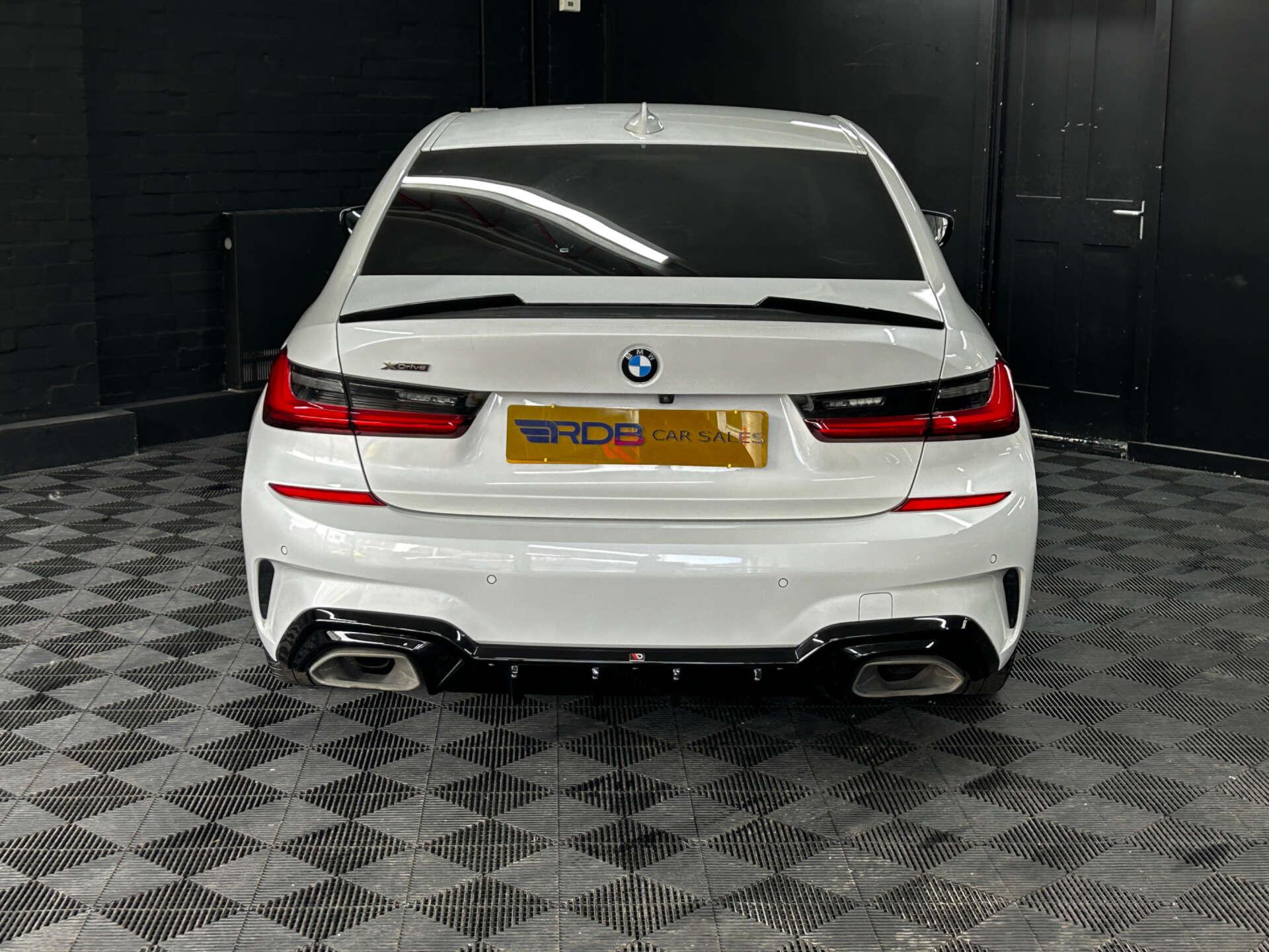 BMW 3 Series view 25