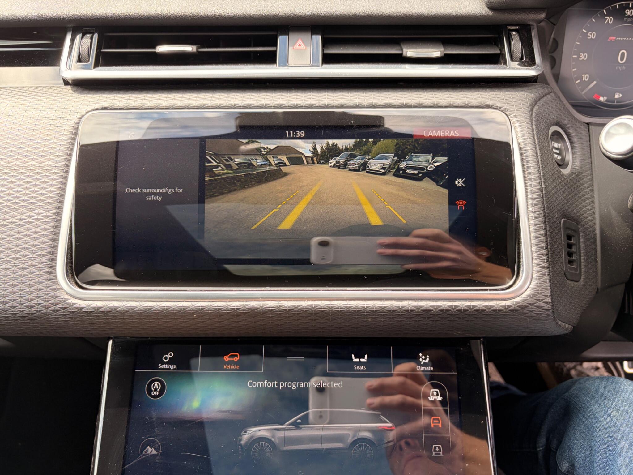 Land Rover Range Rover Velar view 17