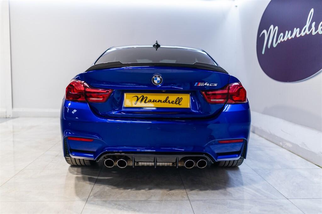 BMW M4 view 6