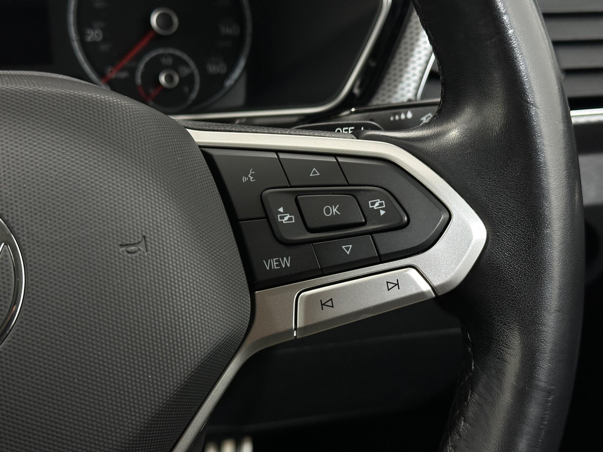 Volkswagen T-Cross view 16