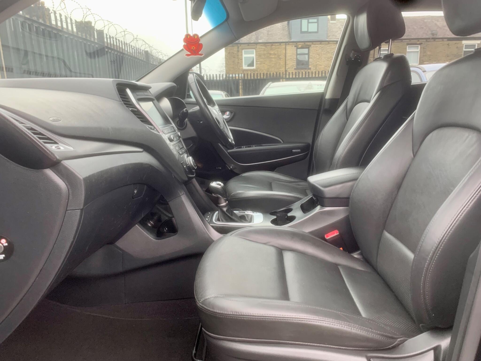 Hyundai Santa Fe view 29