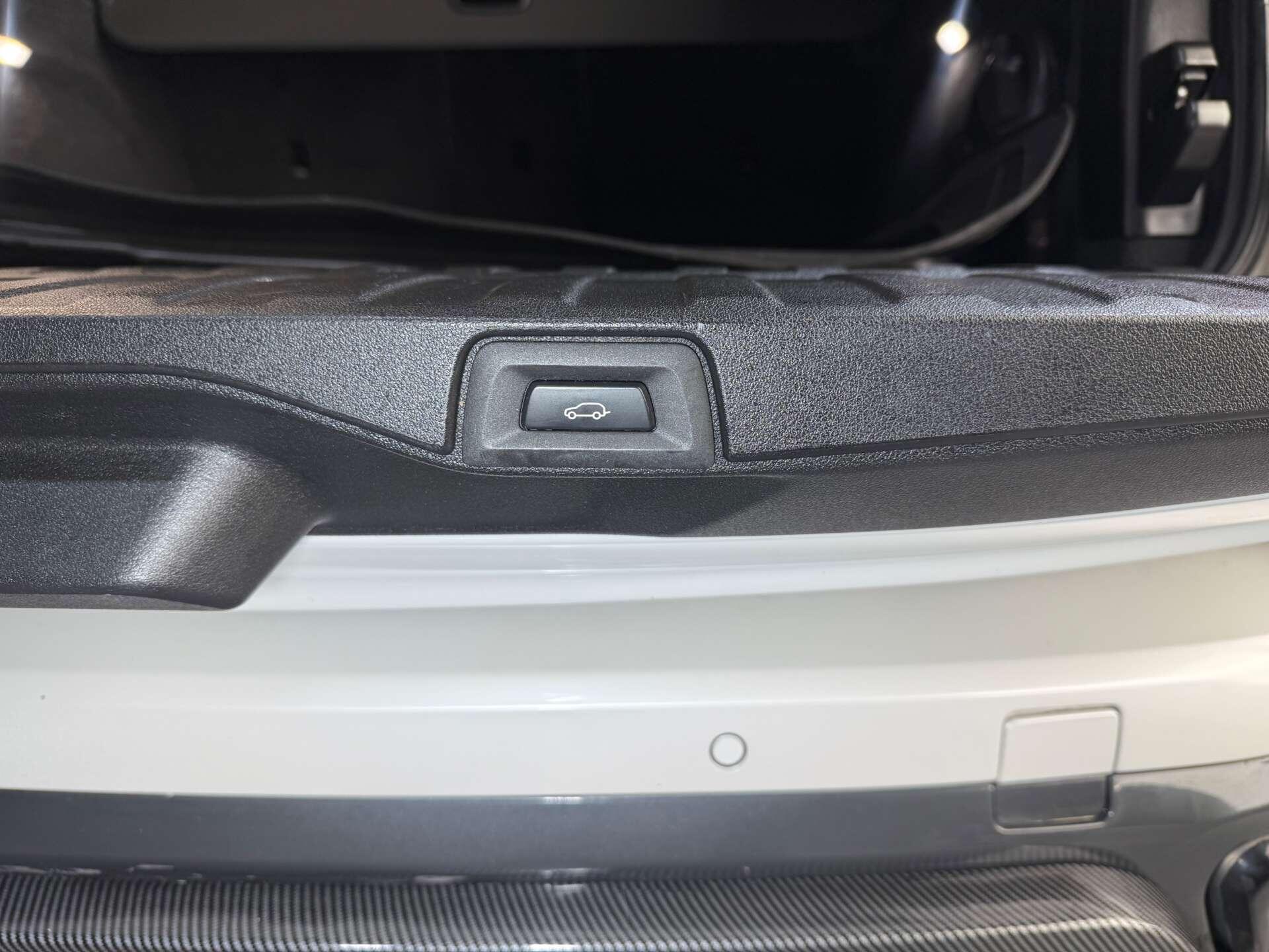 BMW X5 view 18