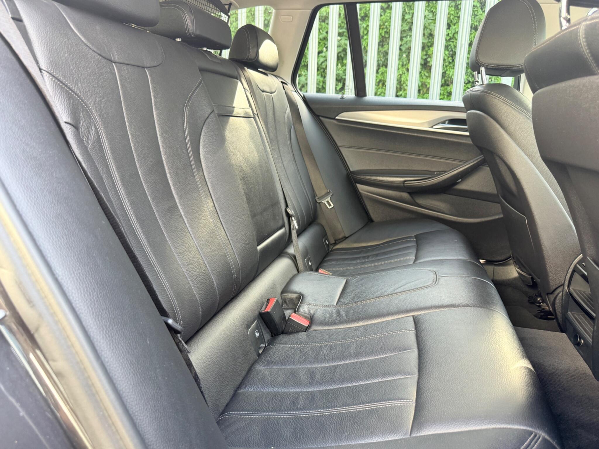 2017 BMW 5 Series image 25