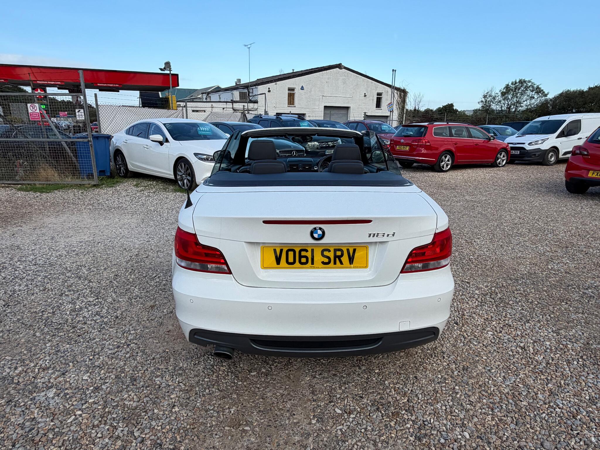 BMW 1 Series view 8