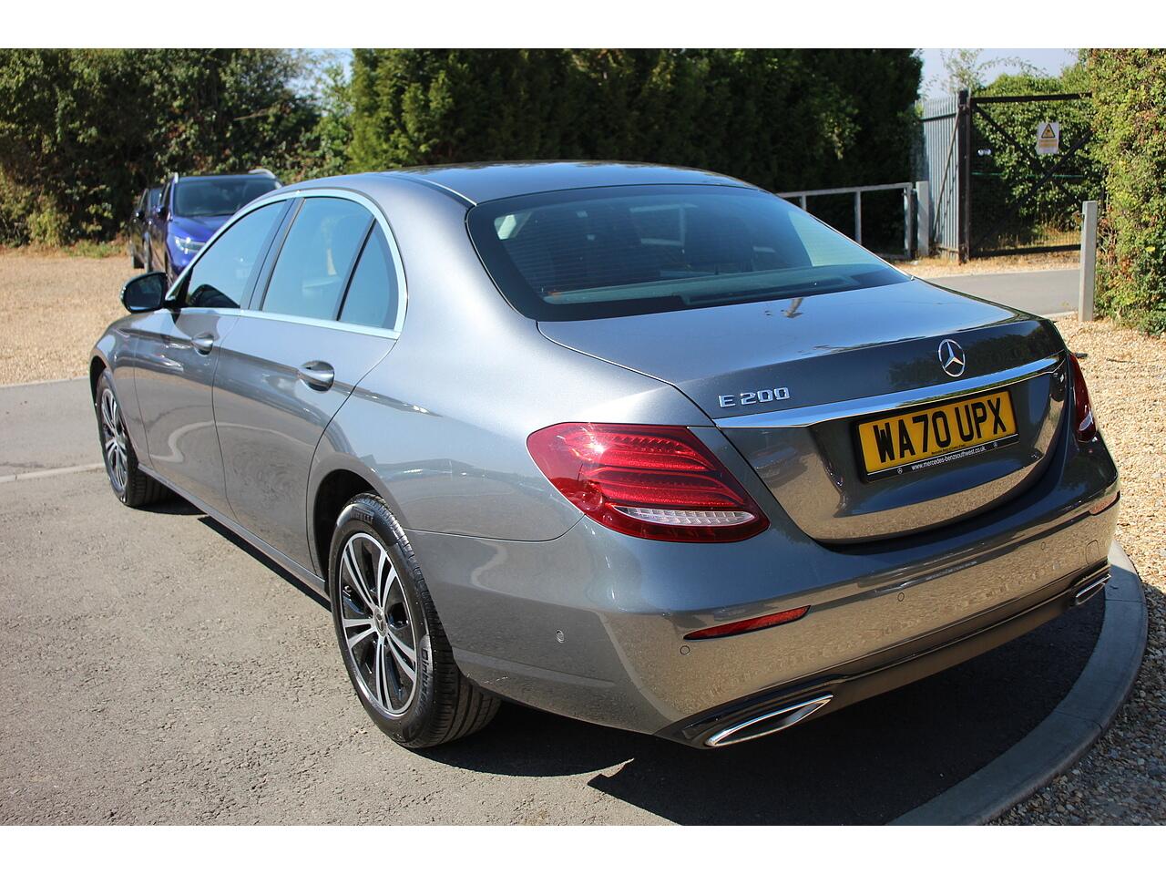 Mercedes-Benz E Class view 9