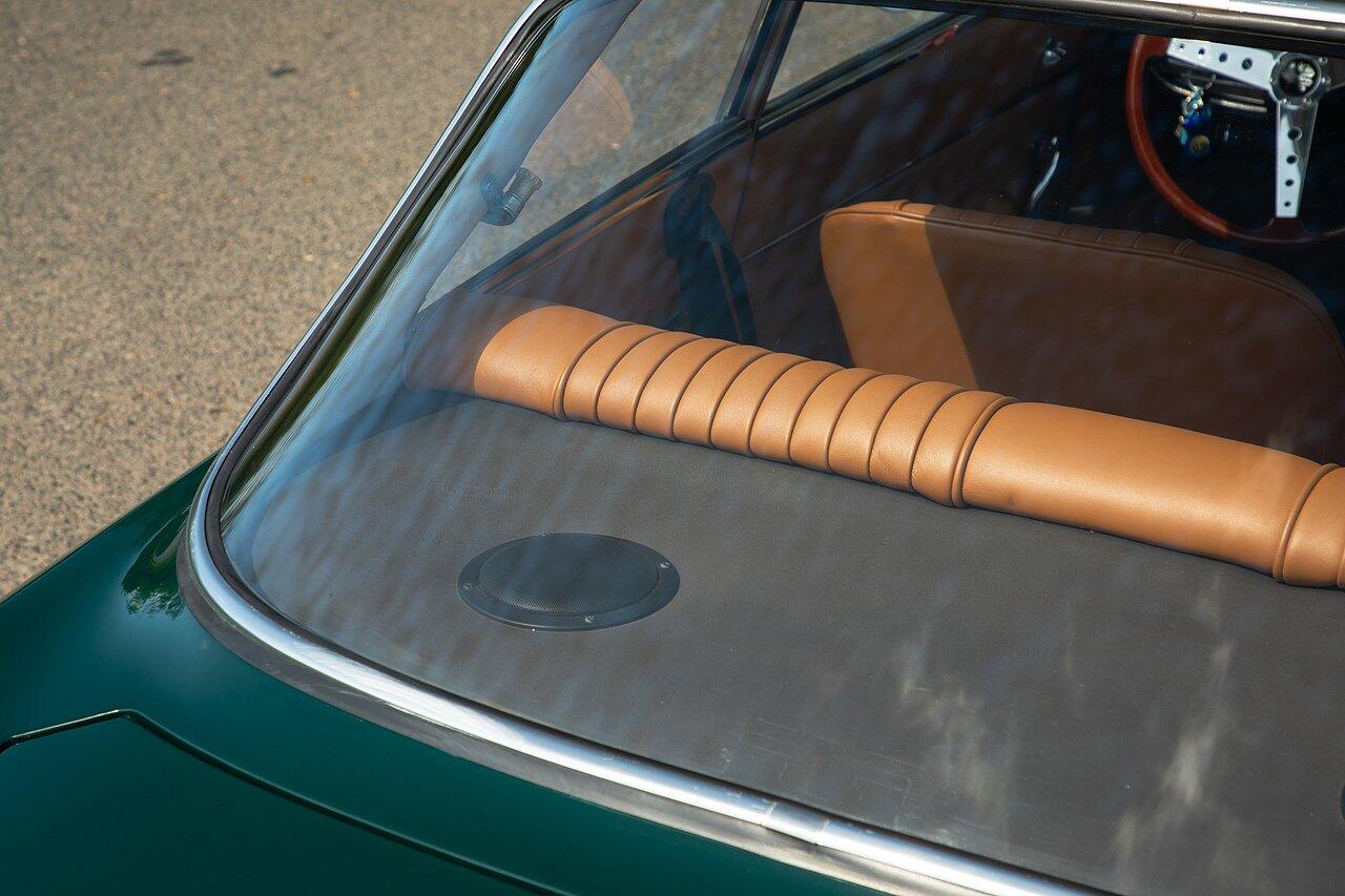 Alfa Romeo Giulia view 115