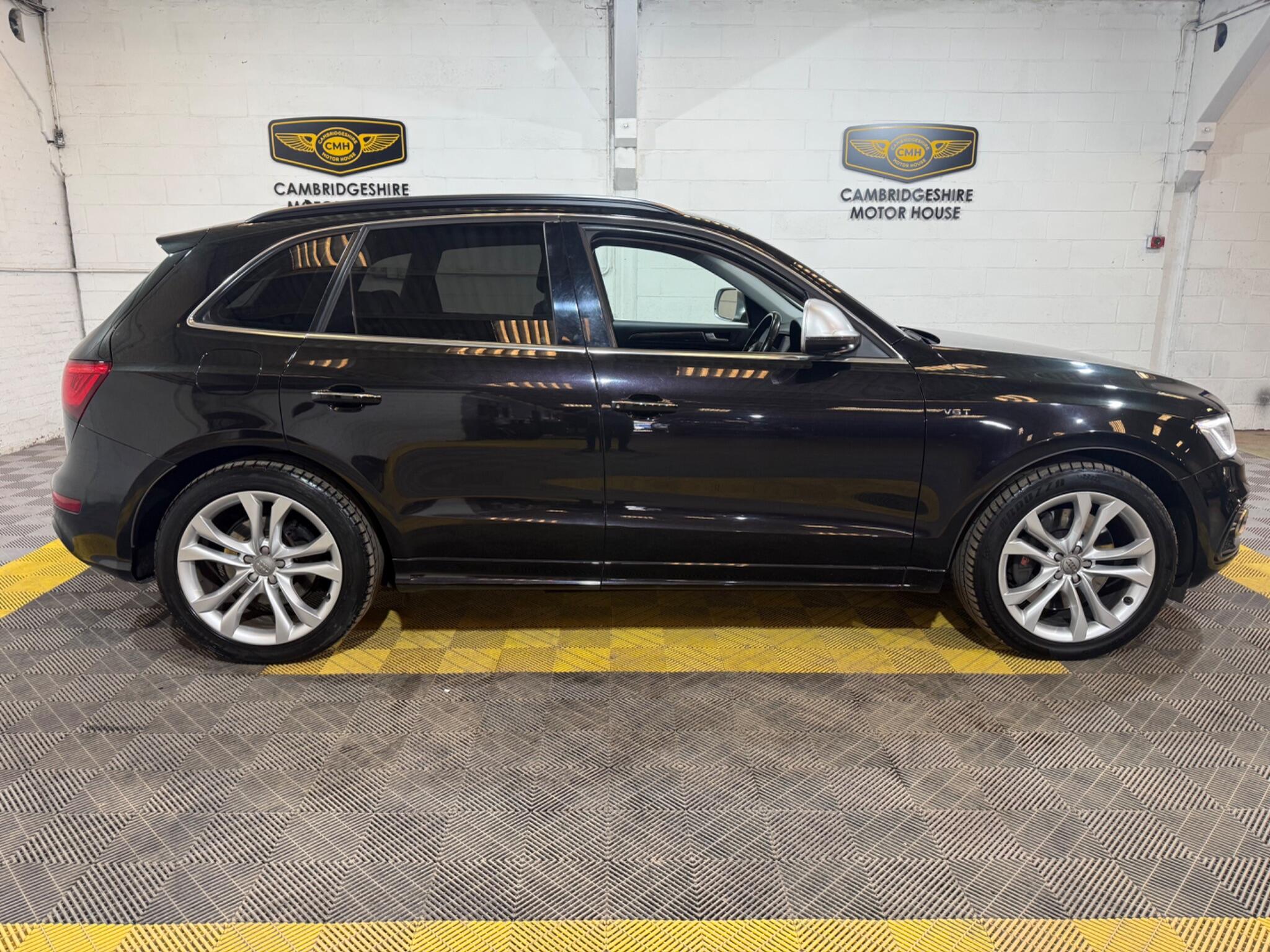 Audi SQ5 view 43