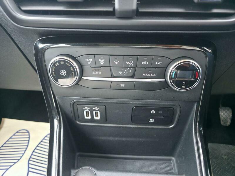 Ford Ecosport view 49