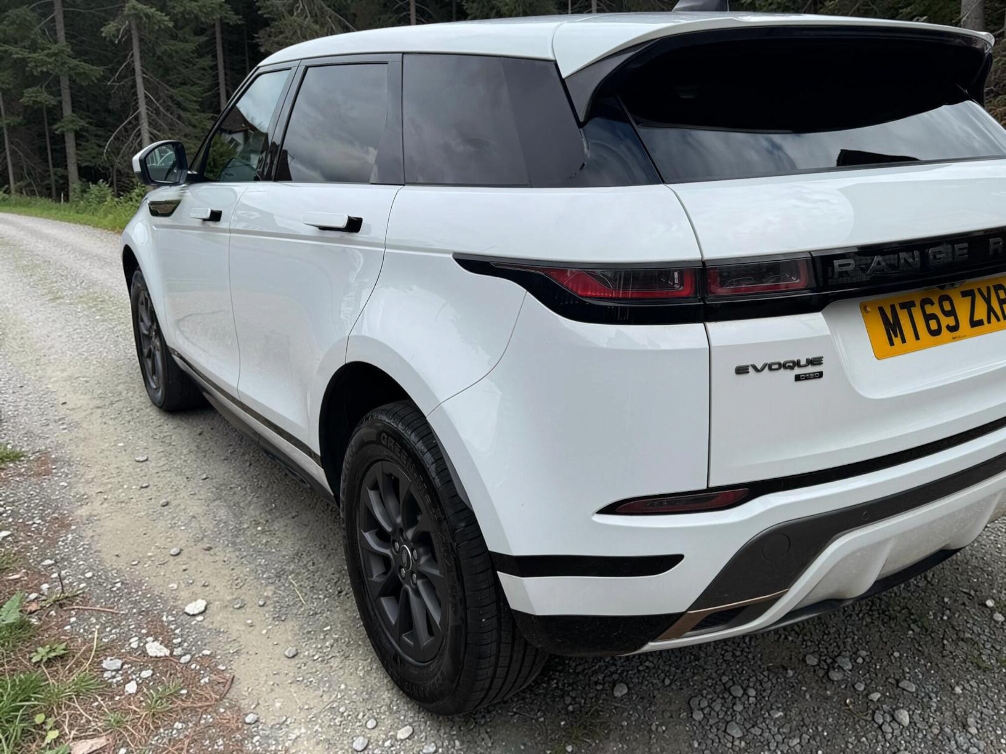 Land Rover Range Rover Evoque view 4