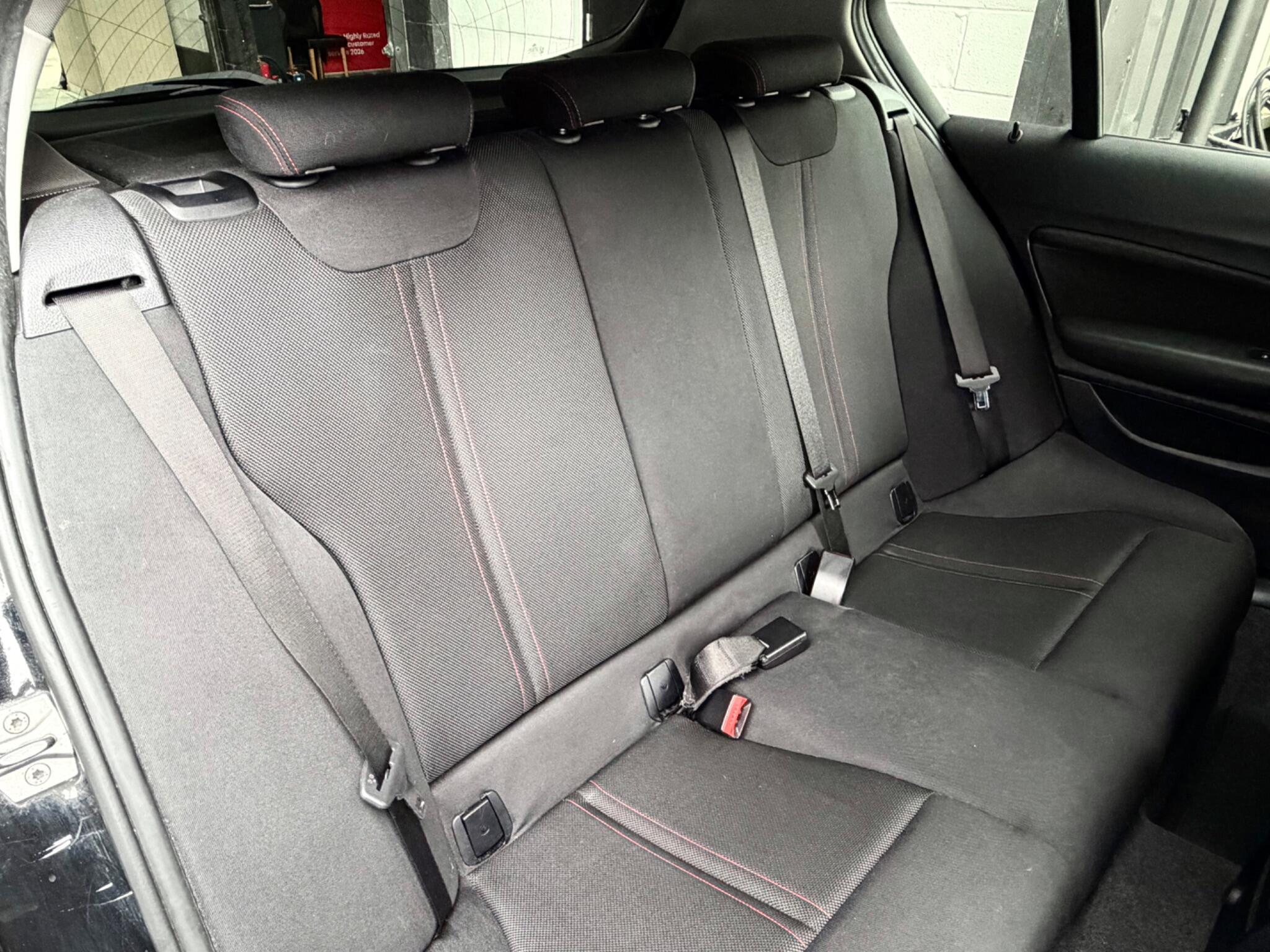 BMW 1 Series view 35