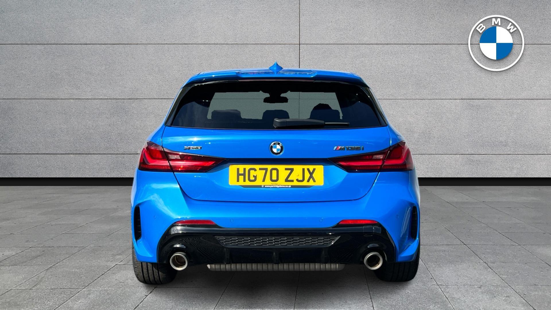 BMW 1 Series view 16