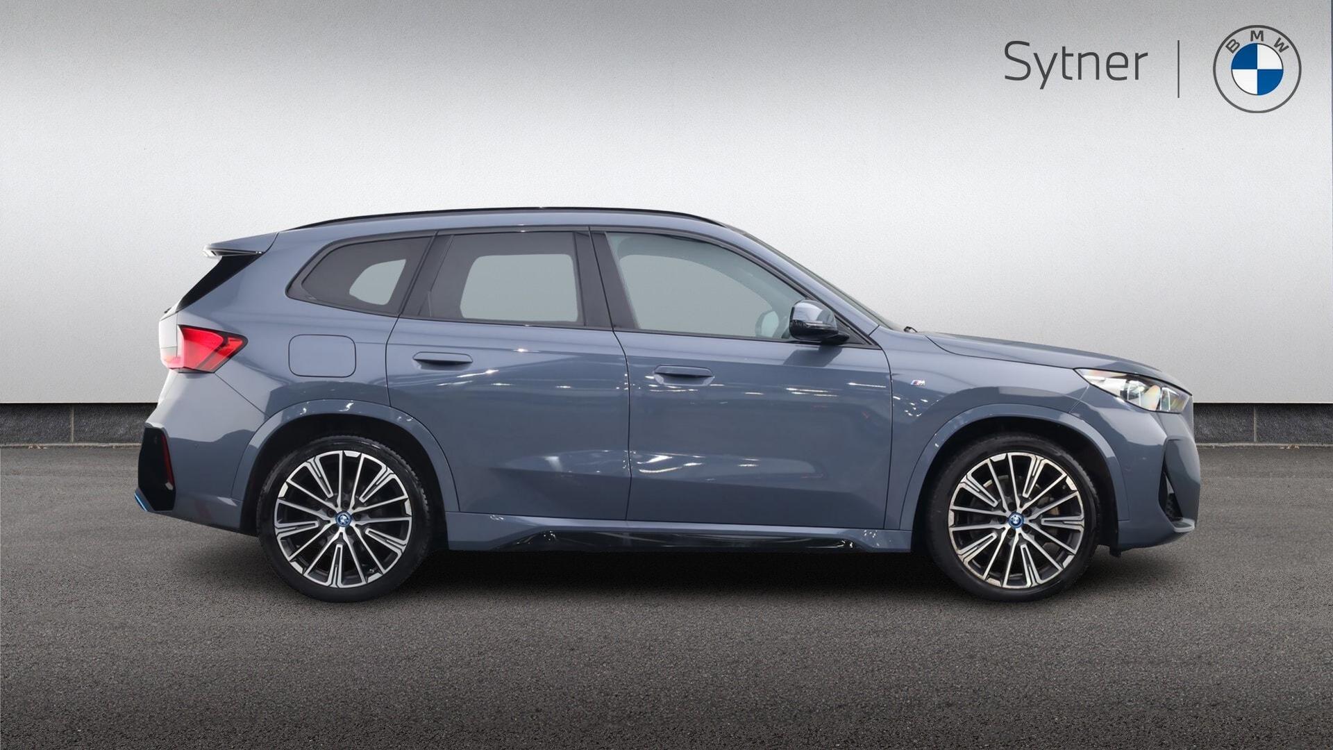 BMW Ix1 view 3