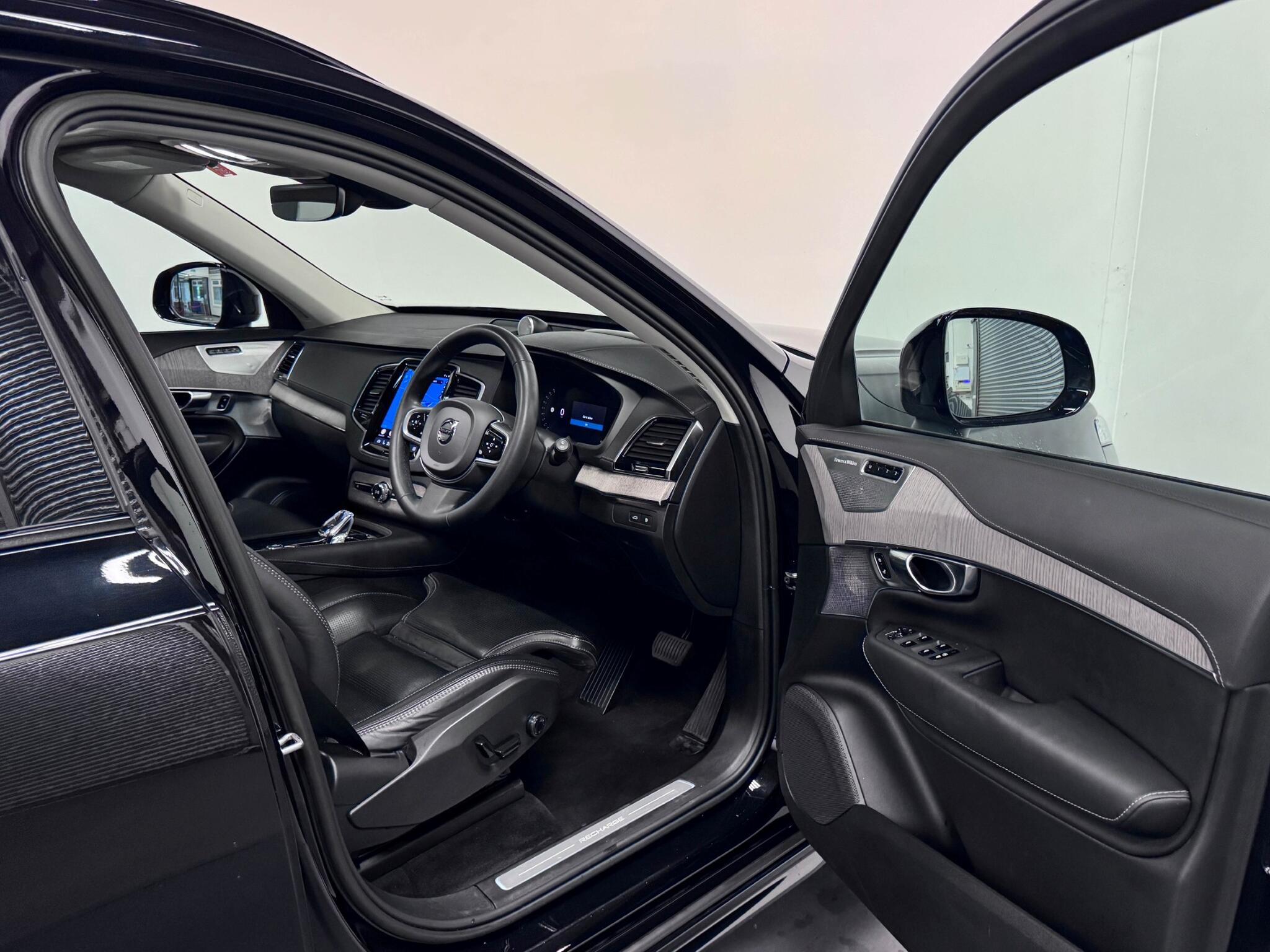 Volvo XC90 view 39