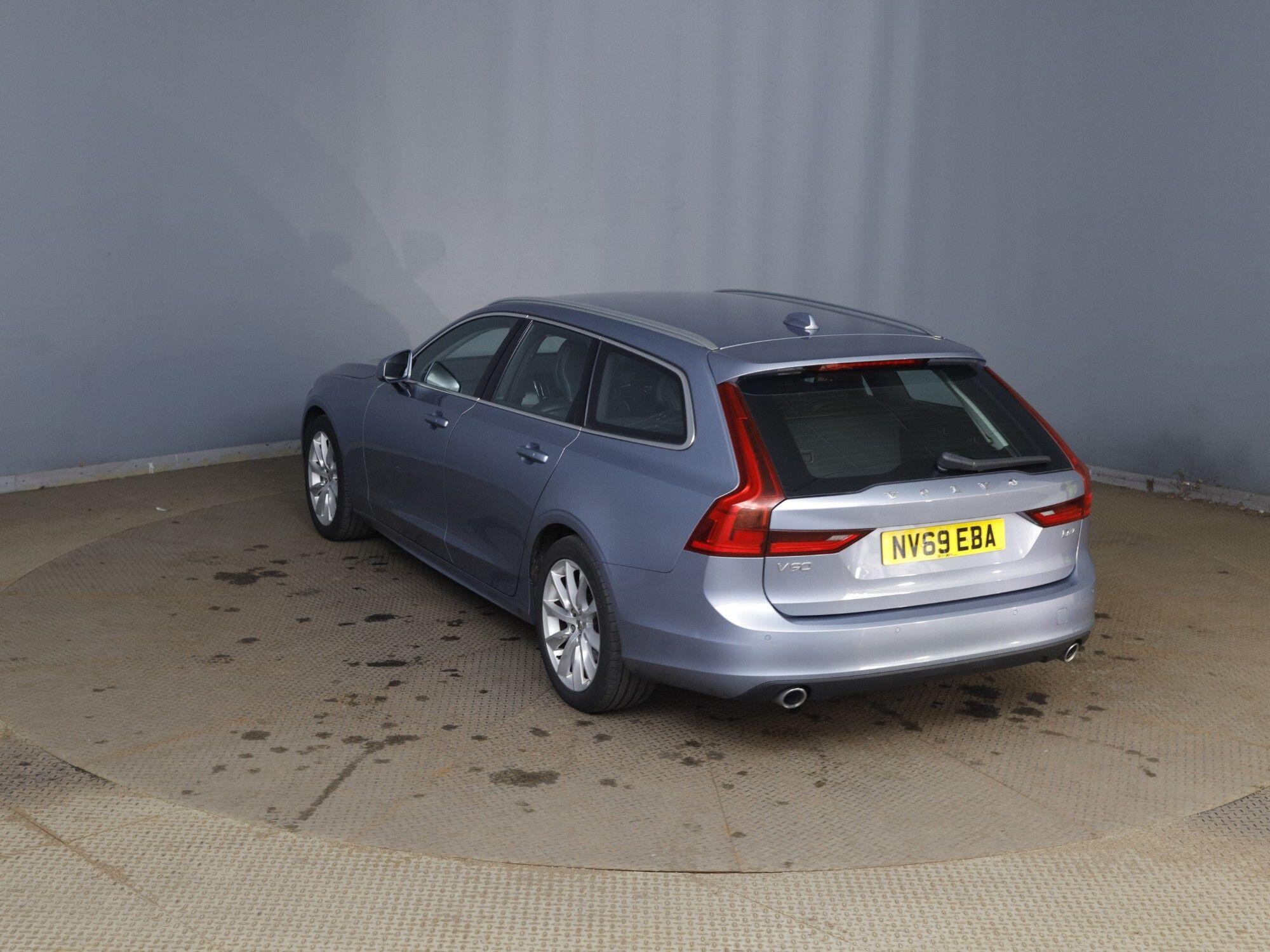 Volvo V90 view 6