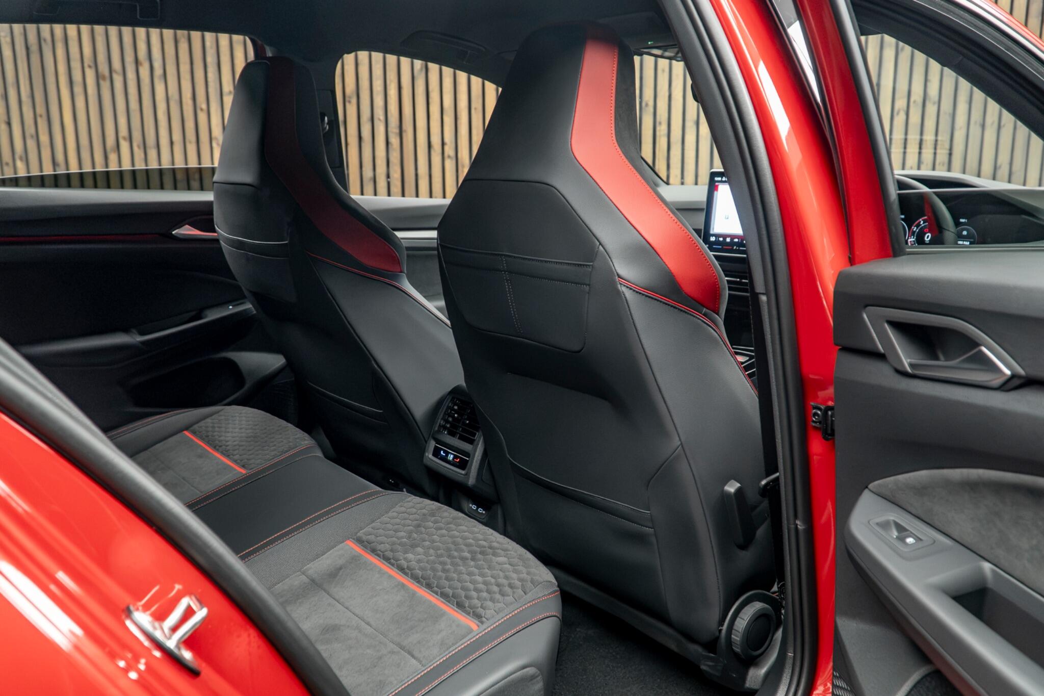 Volkswagen Golf view 42