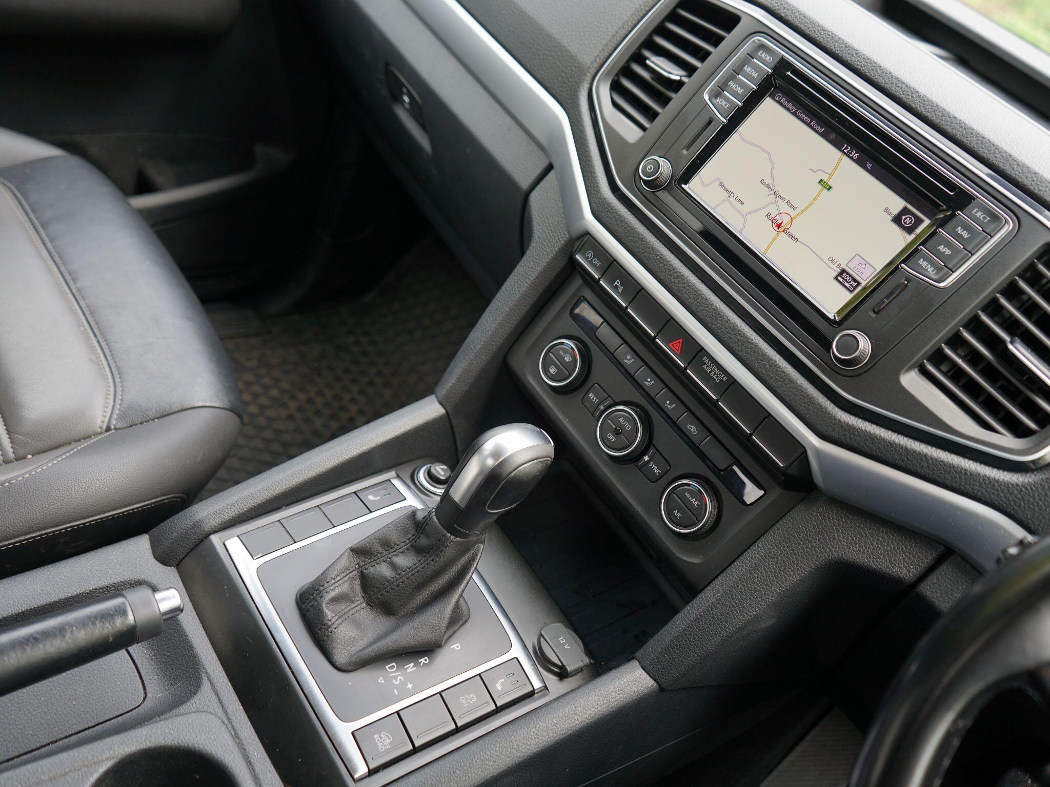 Volkswagen Amarok view 6