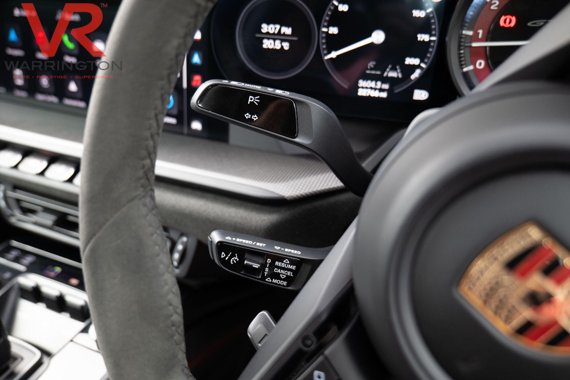 Porsche 911 view 13