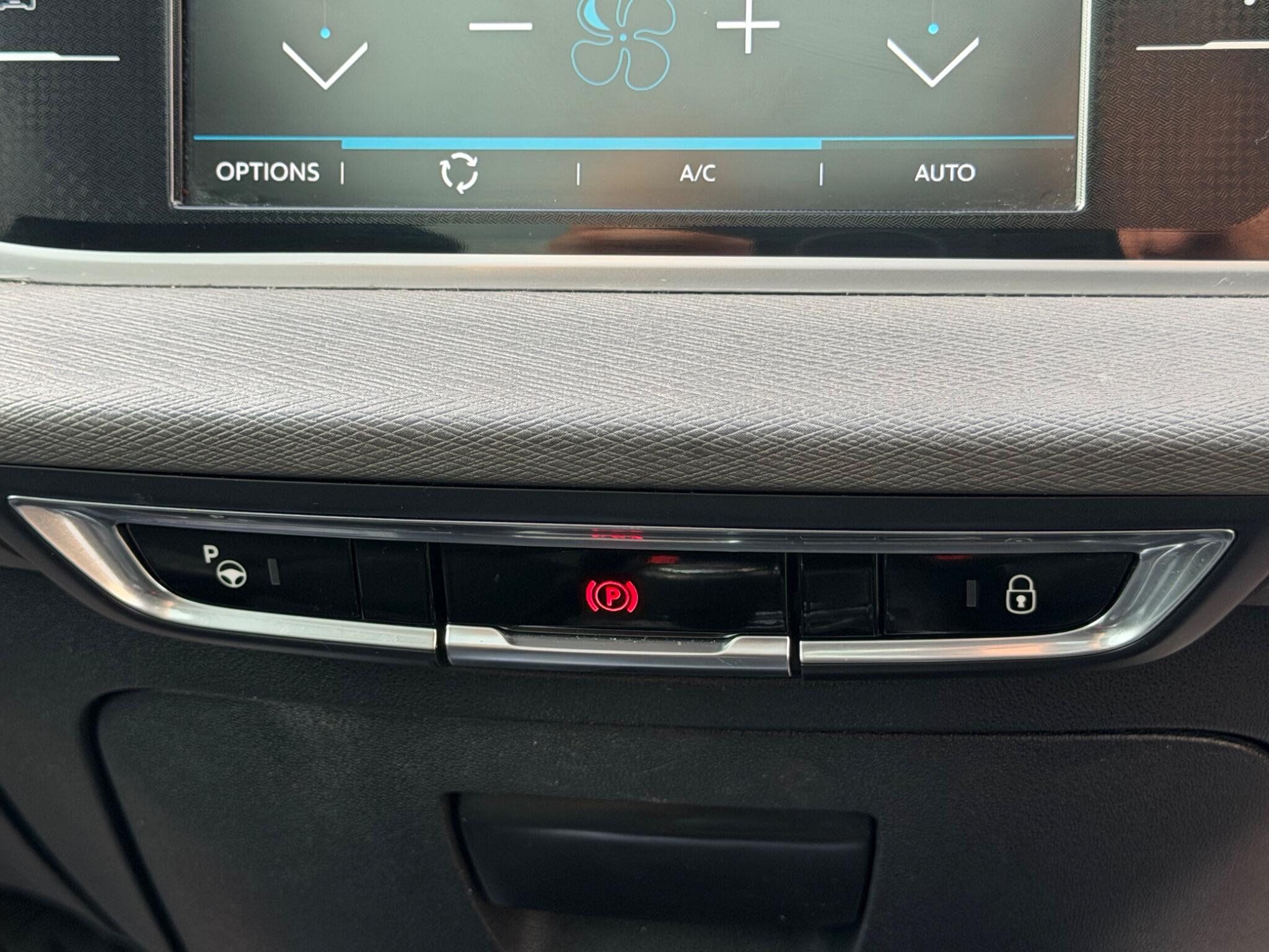 Citroen Grand C4 Picasso view 36