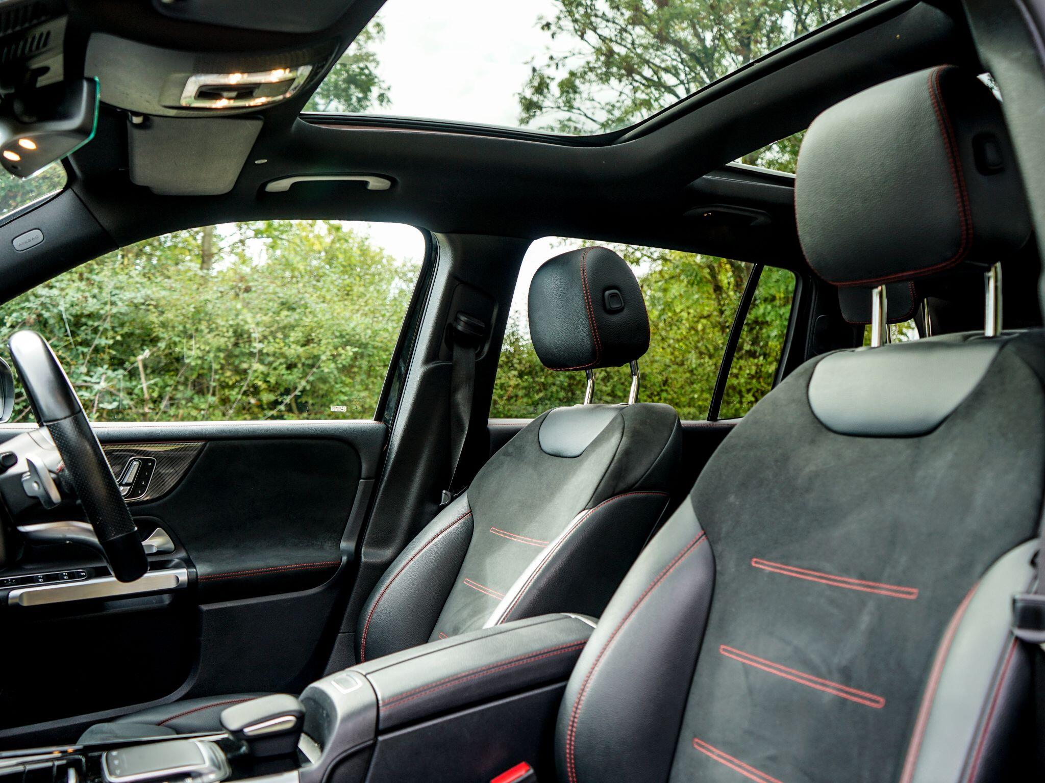 Mercedes-Benz GLB view 12
