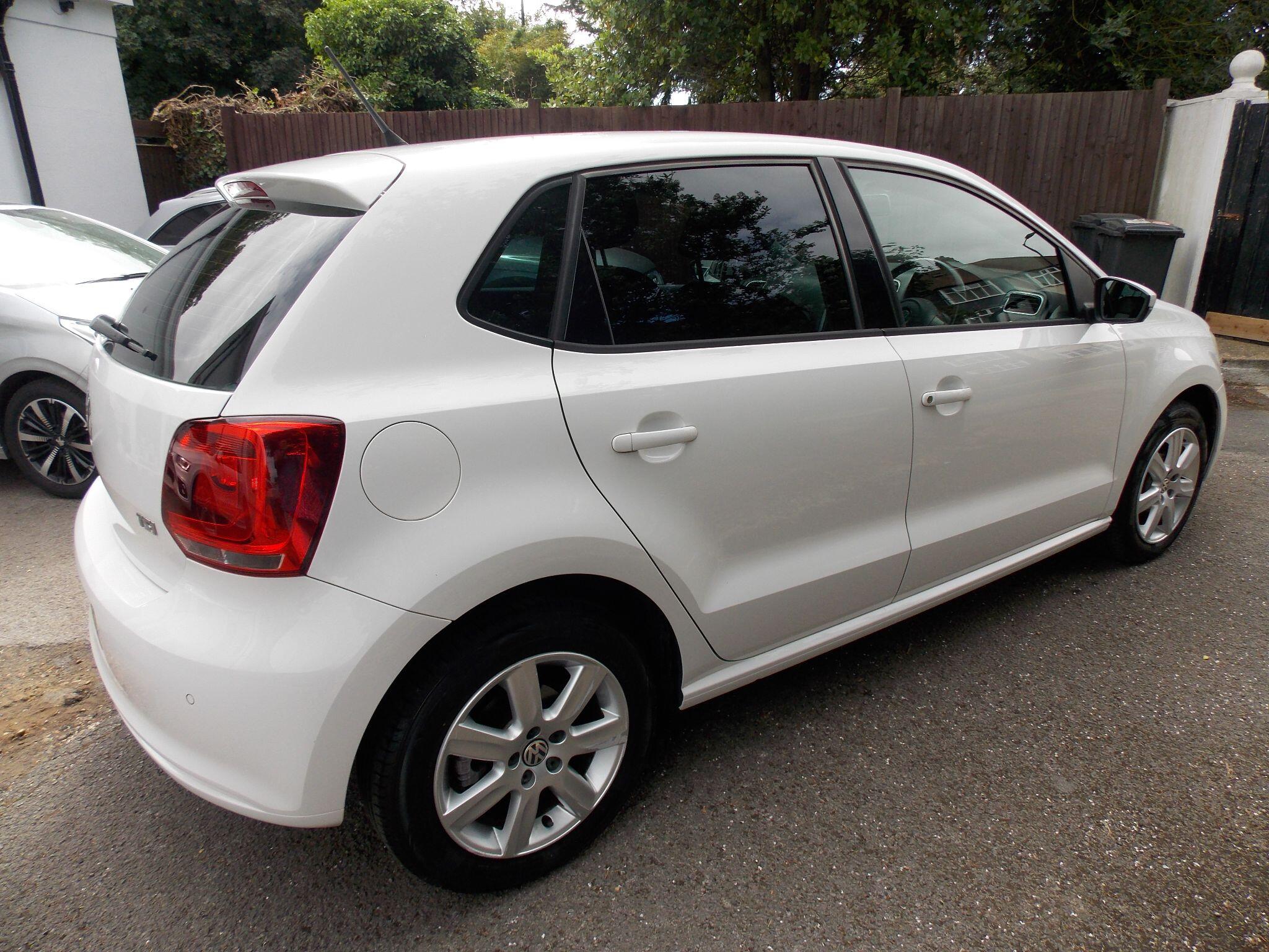 Volkswagen Polo view 9