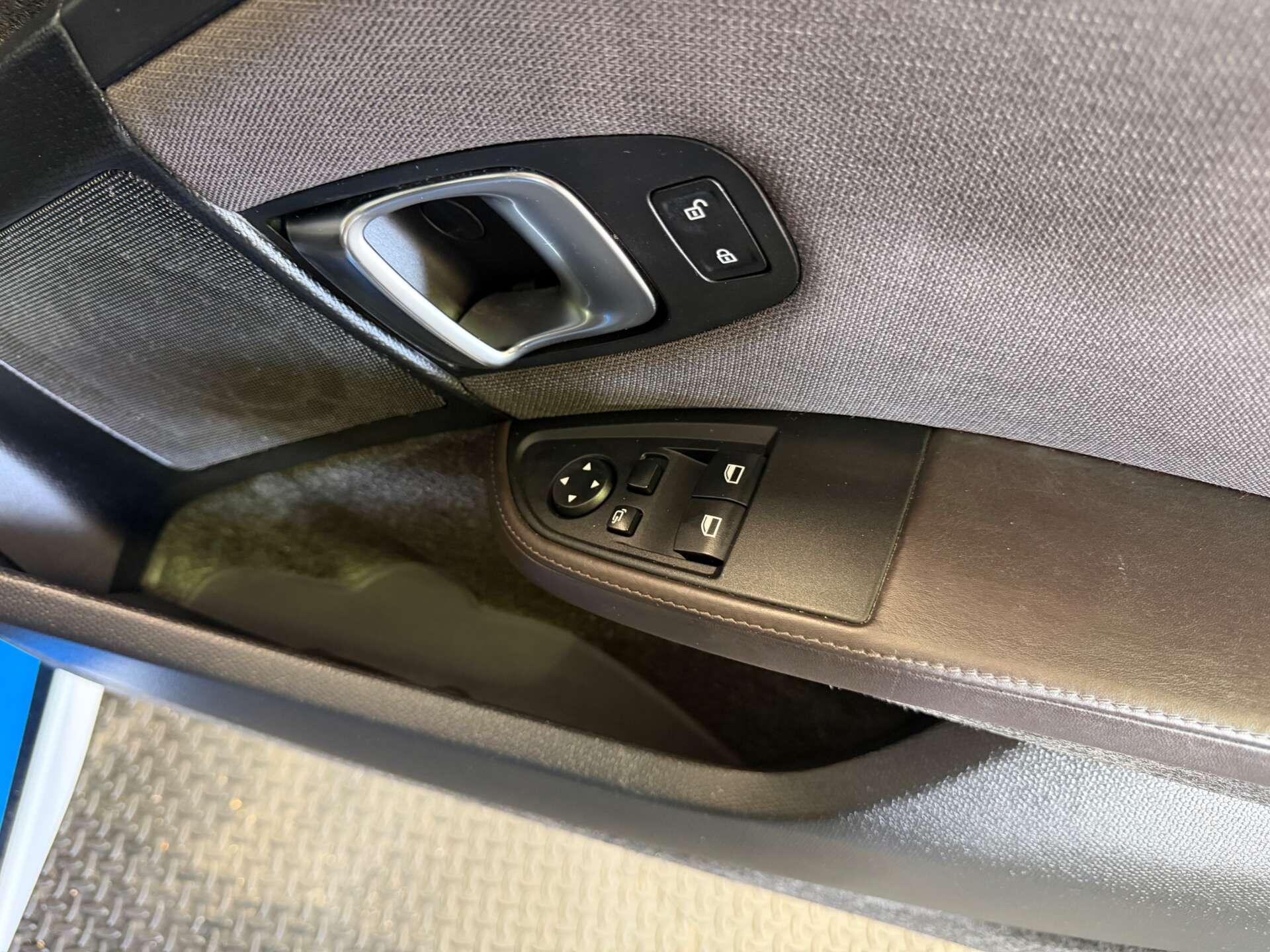 BMW i3 view 24