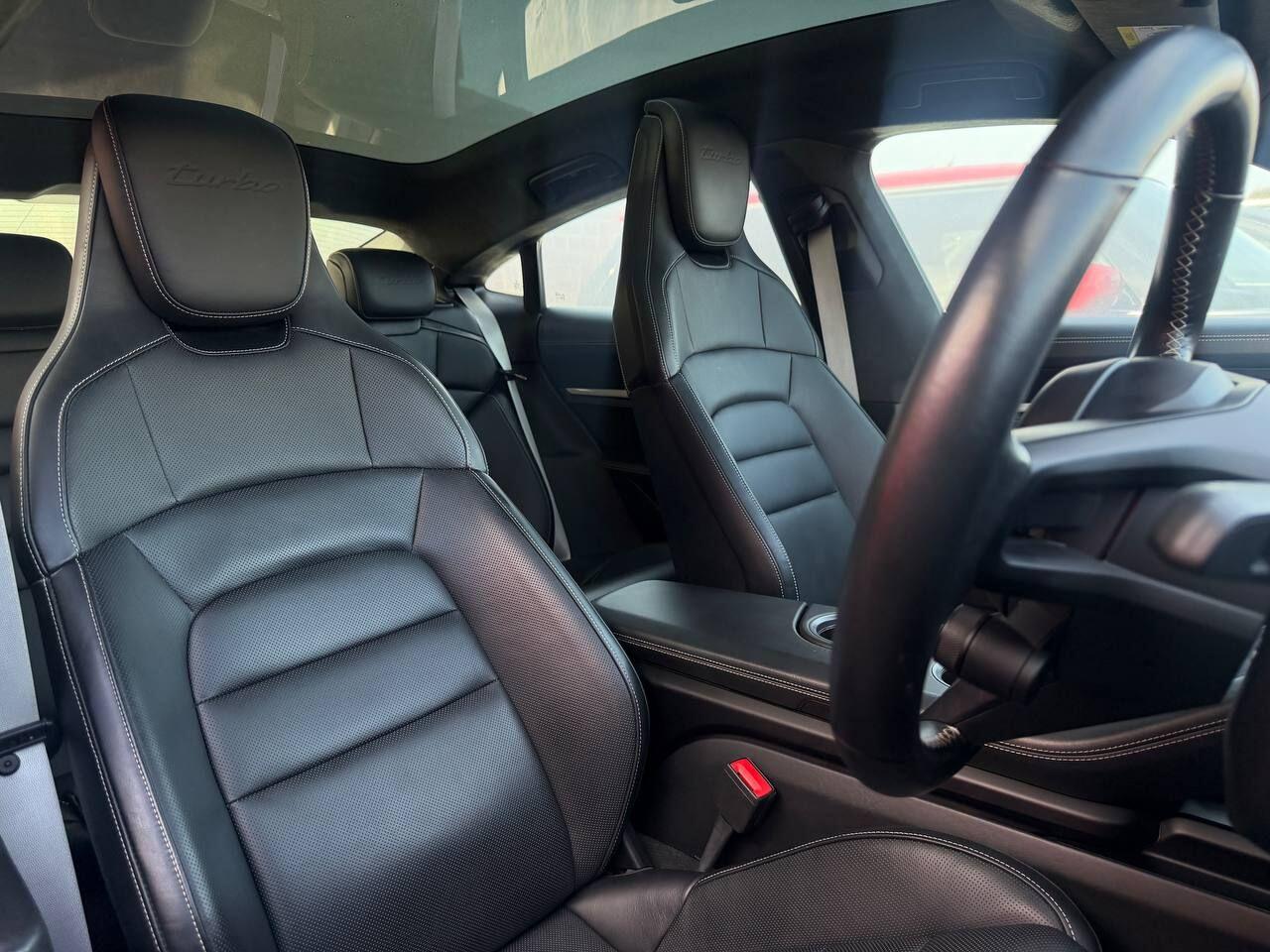 Porsche Taycan view 14