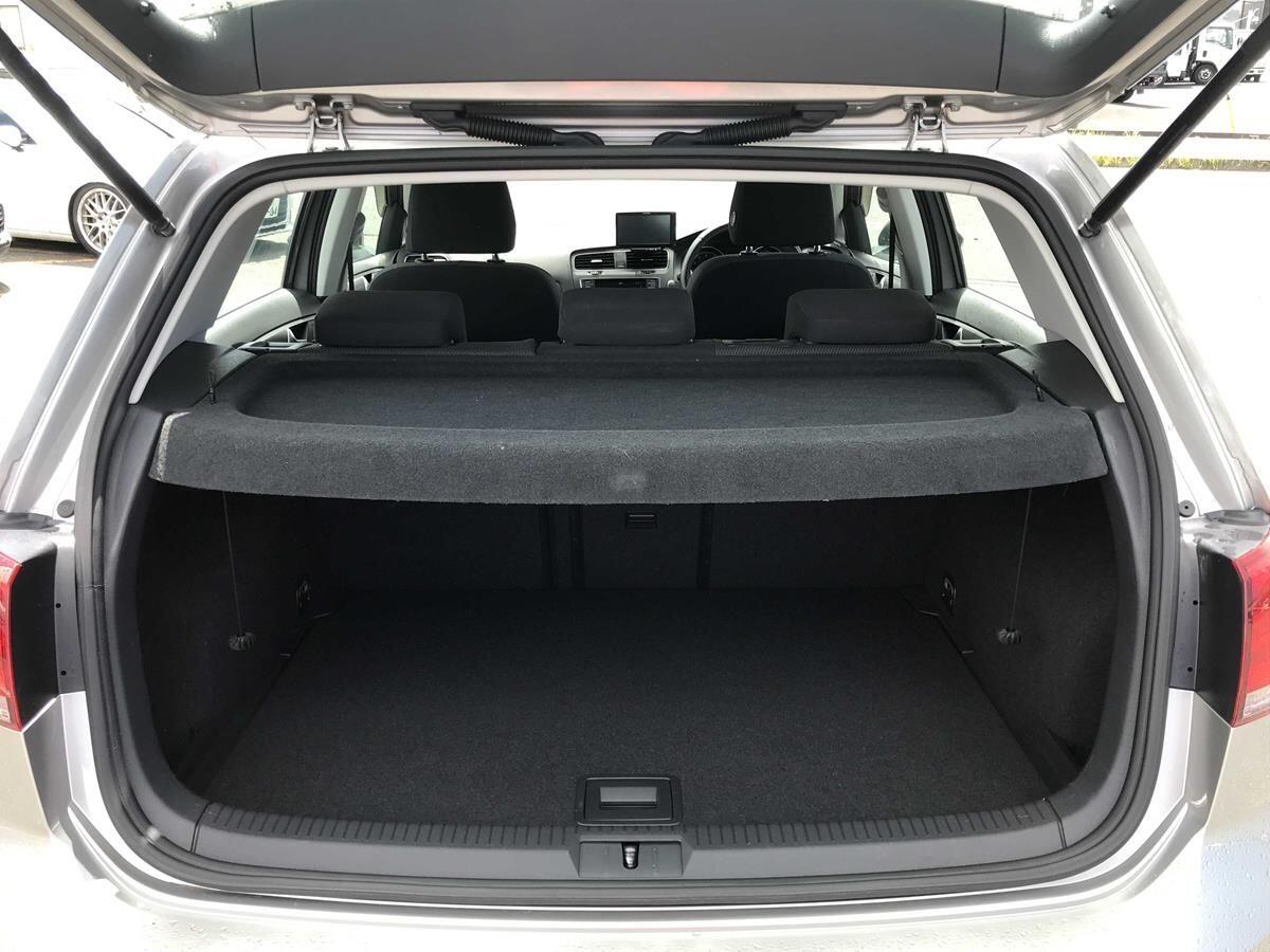 Volkswagen Golf view 7