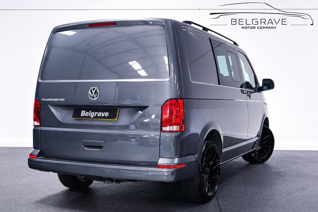 Volkswagen Transporter view 3