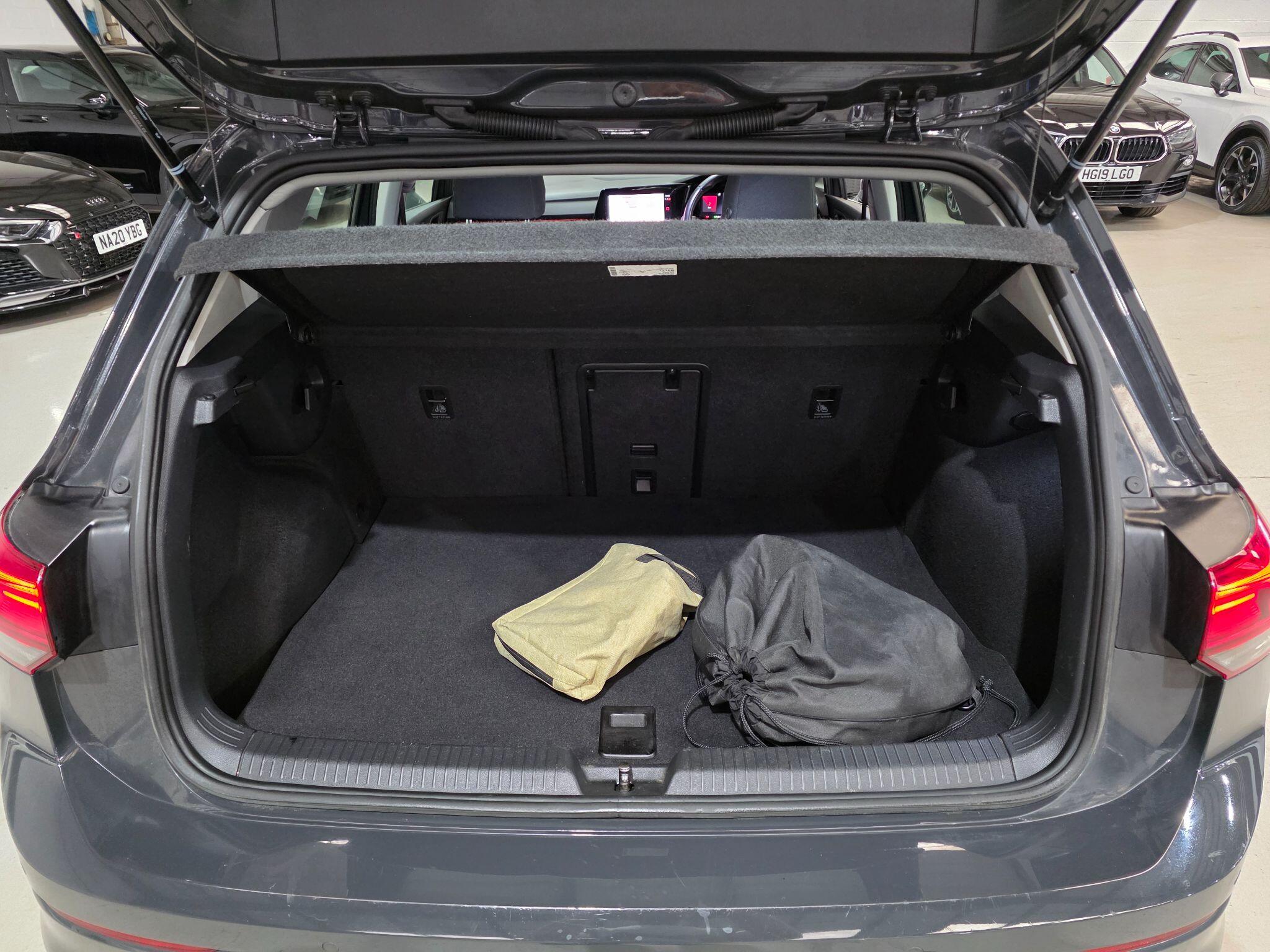 Volkswagen Golf view 28