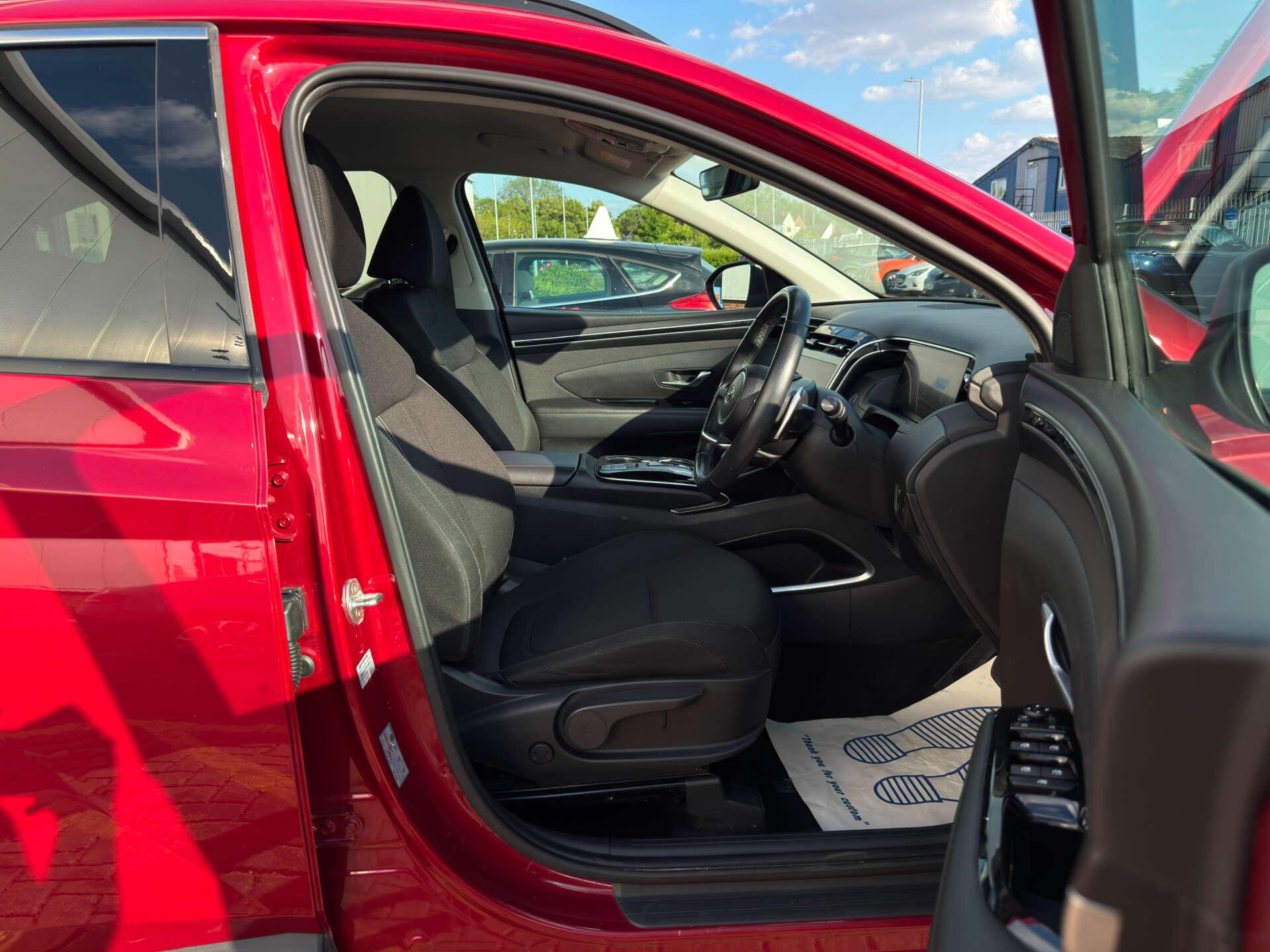 Hyundai Tucson view 25