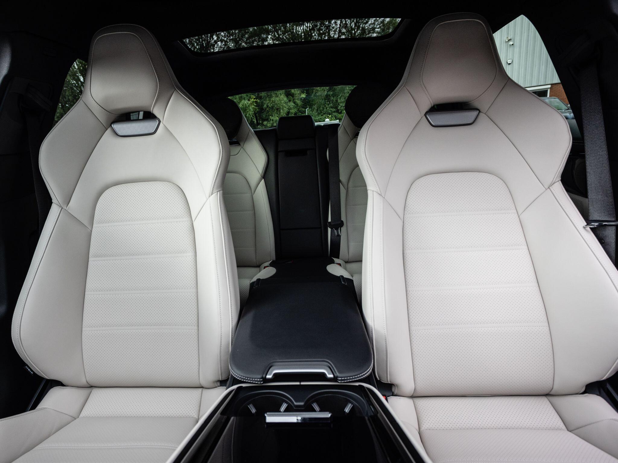 Porsche Panamera view 34