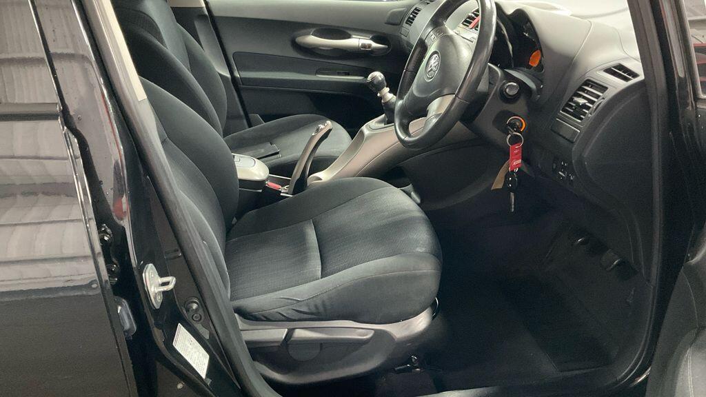 Toyota Auris view 9
