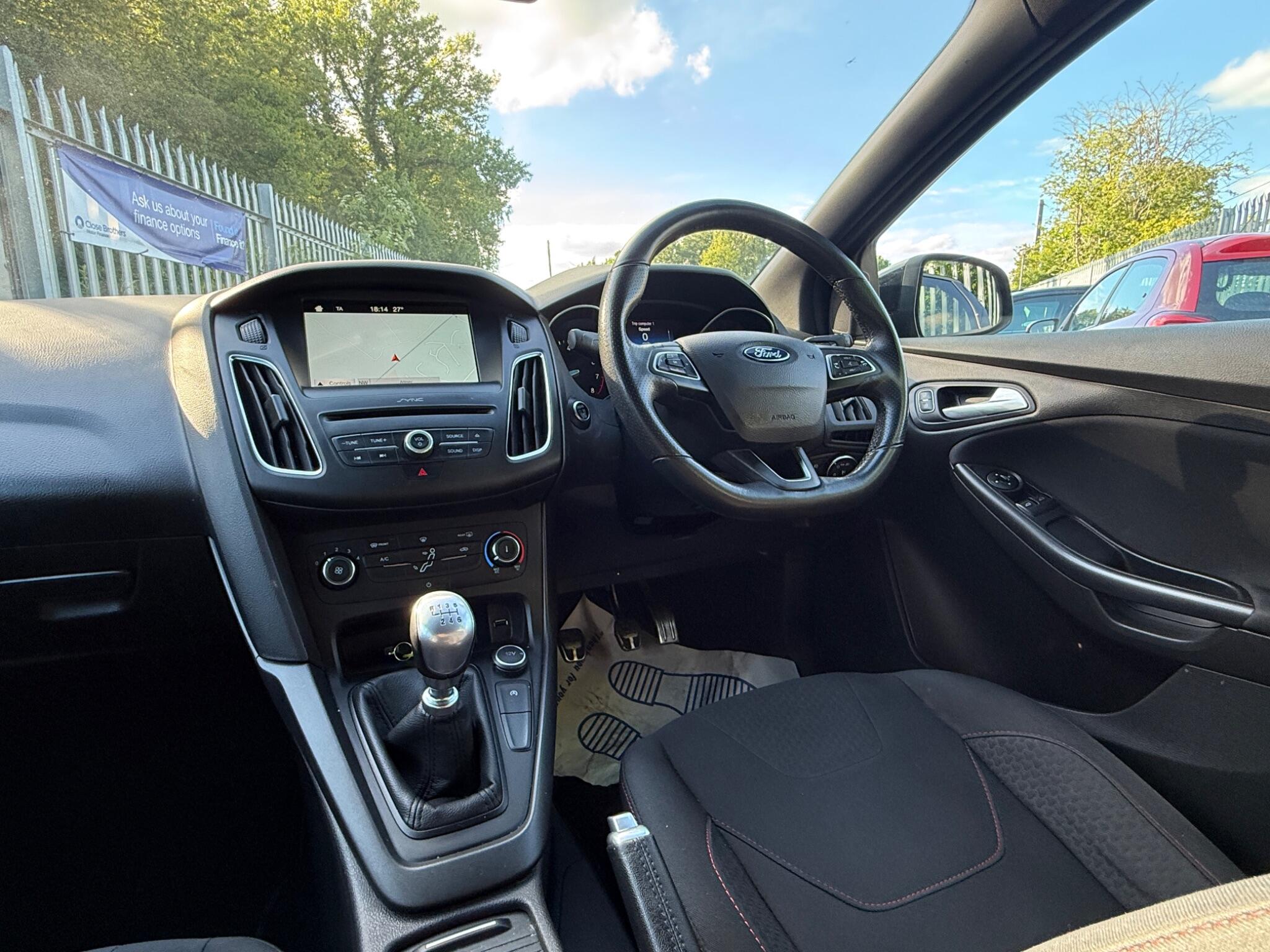 2018 Ford Focus image 18