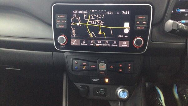 Nissan Leaf view 11