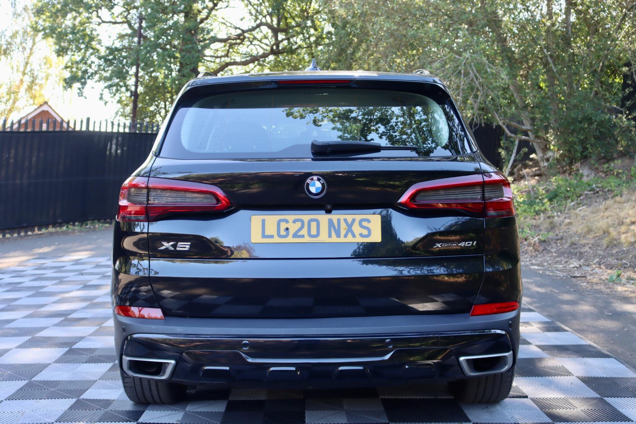 BMW X5 view 24