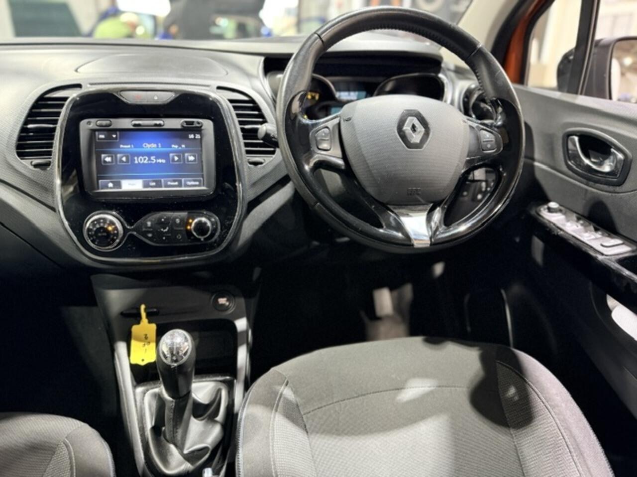 Renault Captur view 25