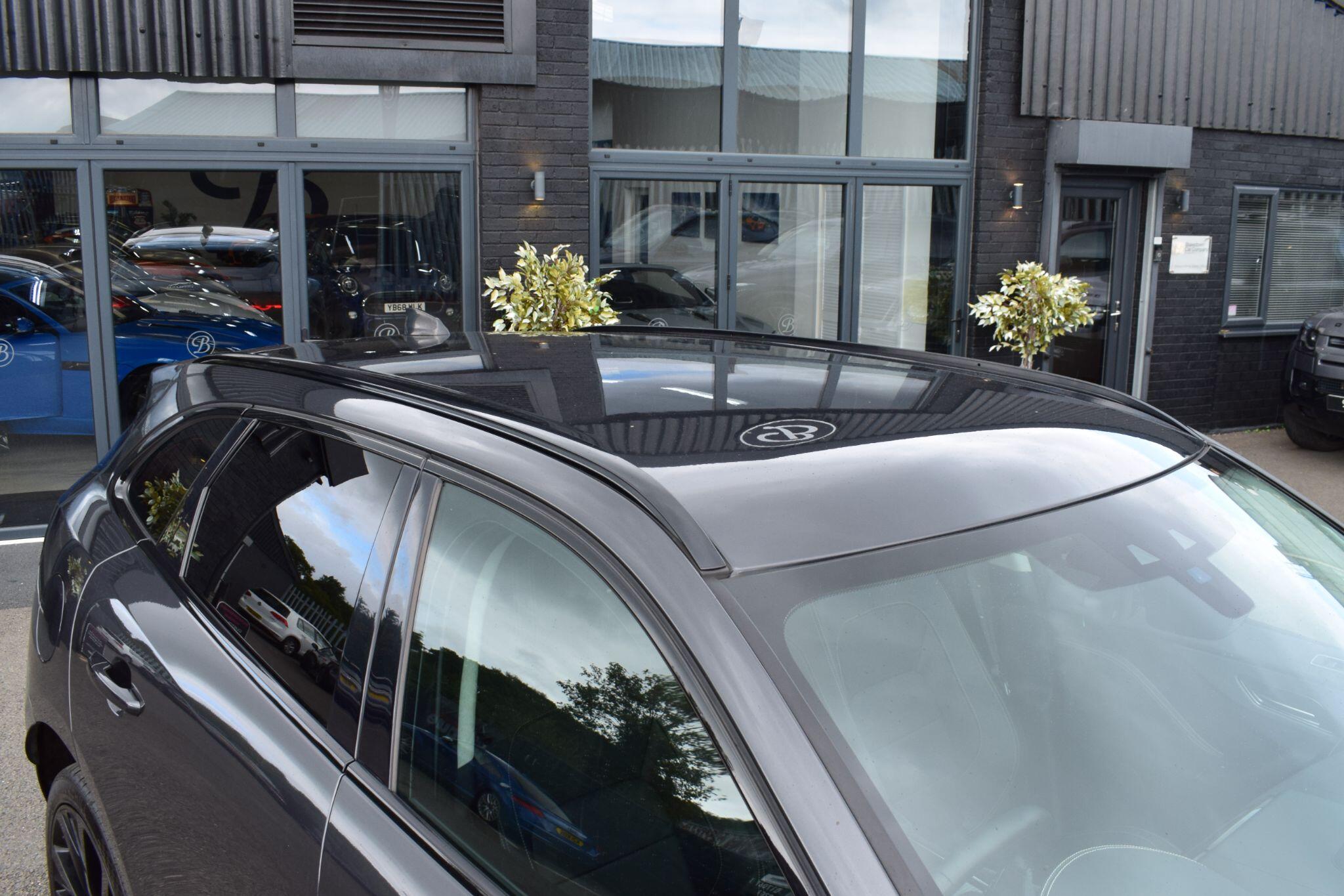 Jaguar F-Pace view 36