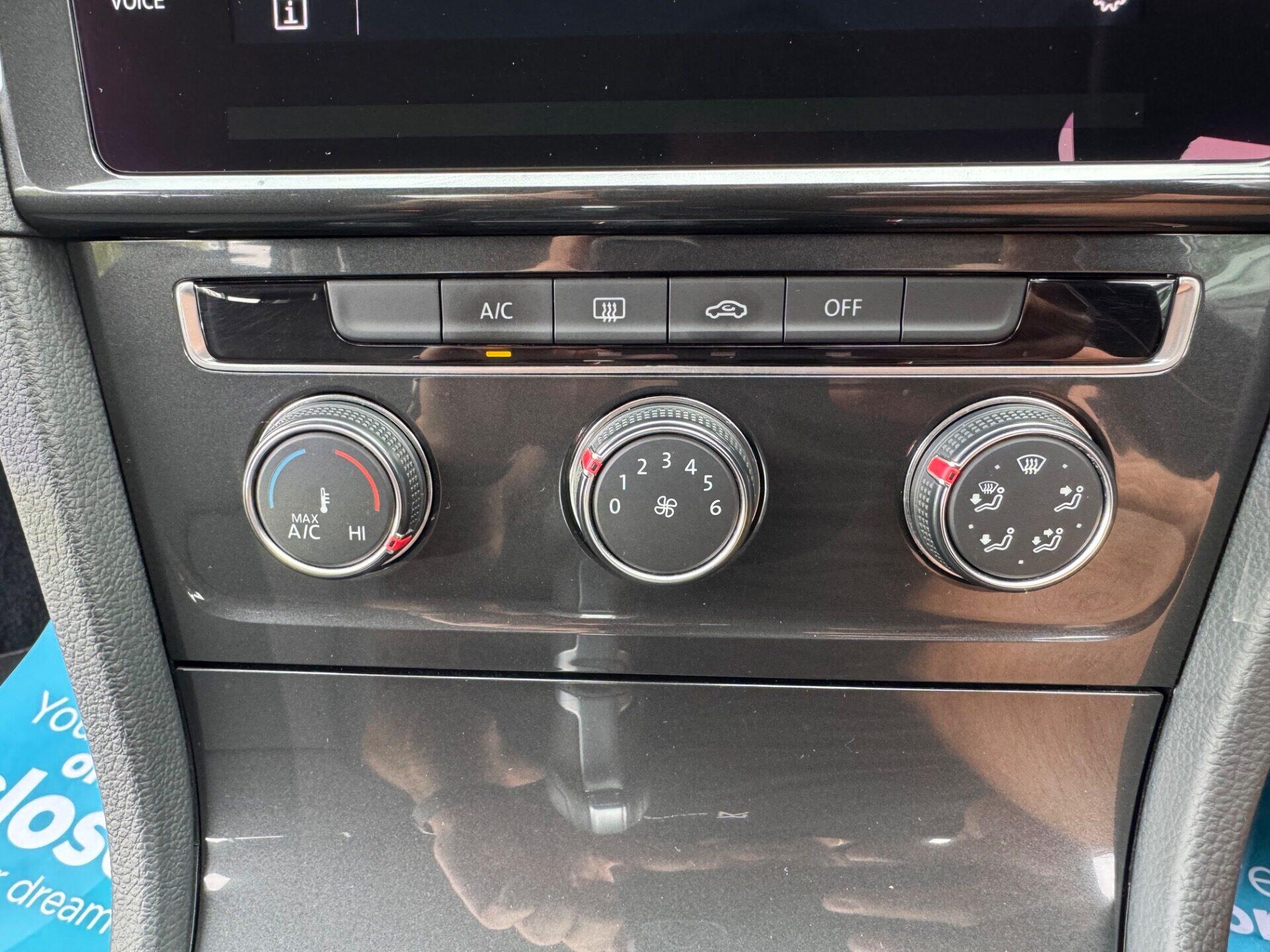 Volkswagen Golf view 47
