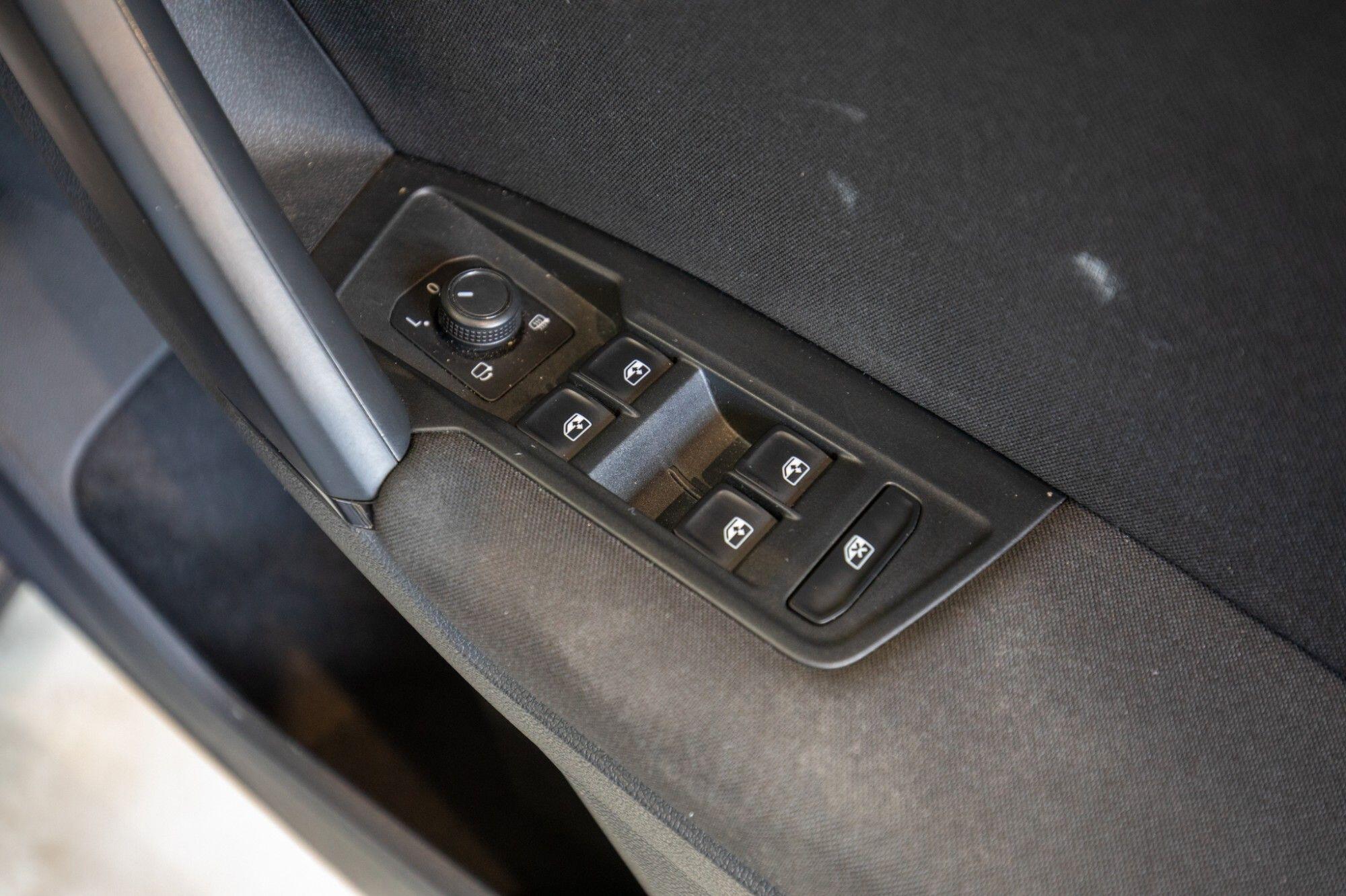 Volkswagen Tiguan view 13