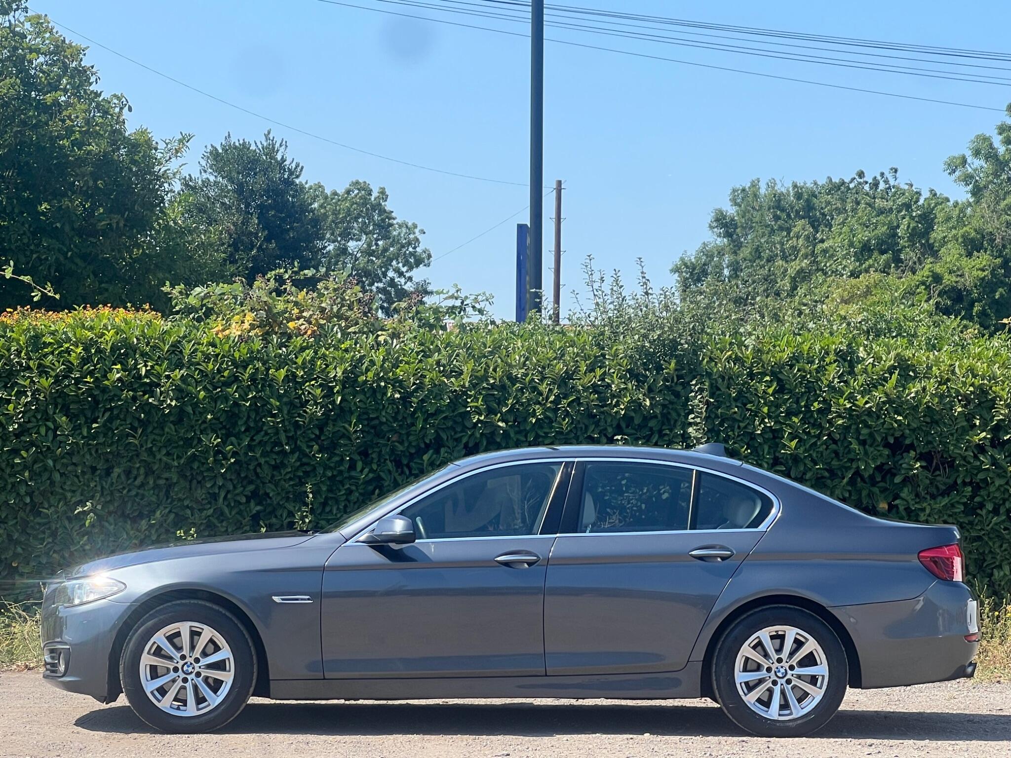 BMW 5 Series view 7